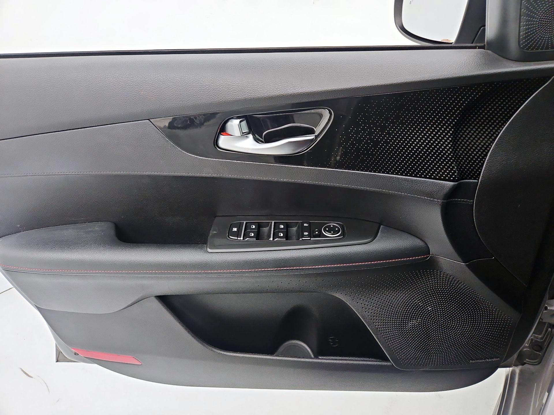 Thumbnail: 2023 Kia Forte - 12