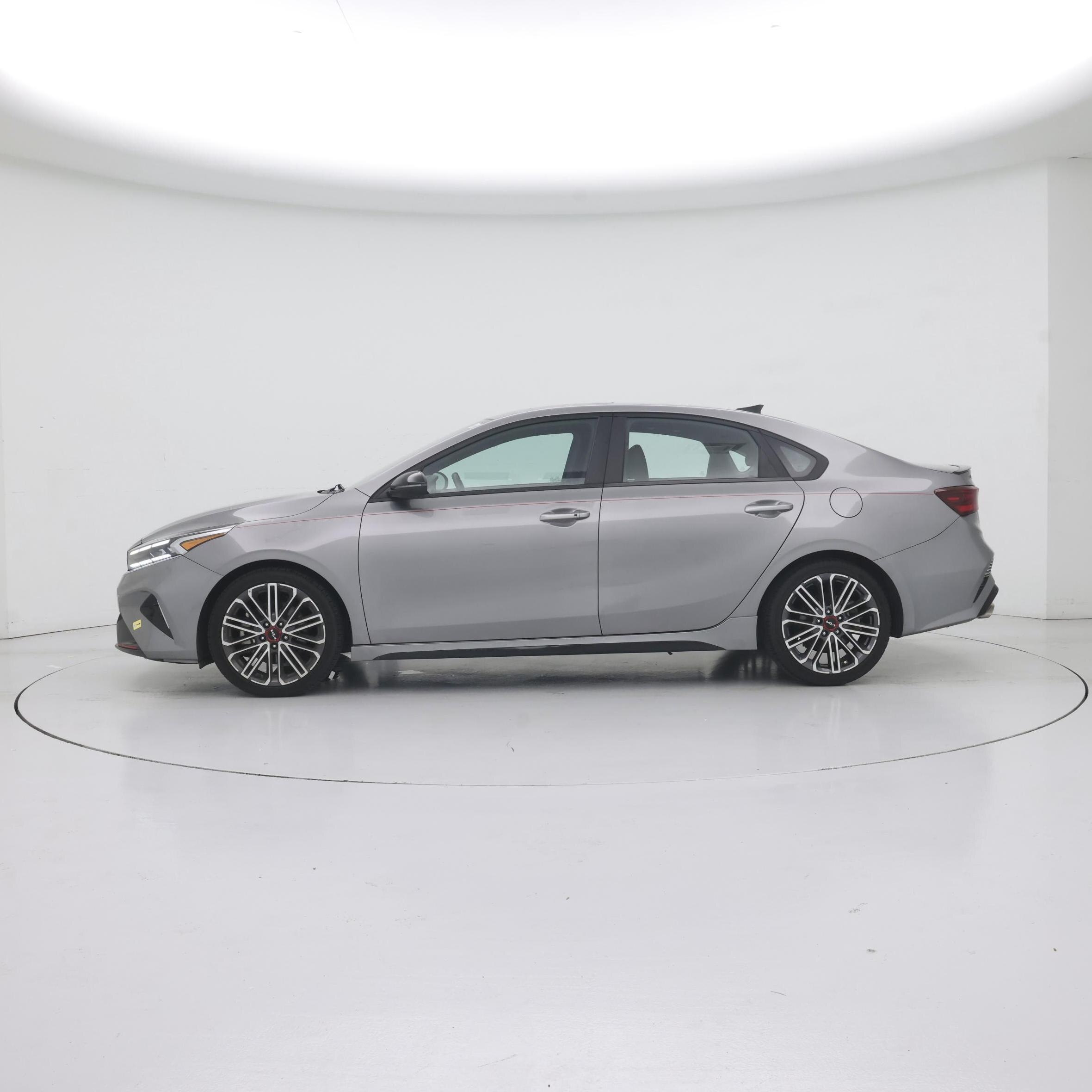 Thumbnail: 2023 Kia Forte - 3