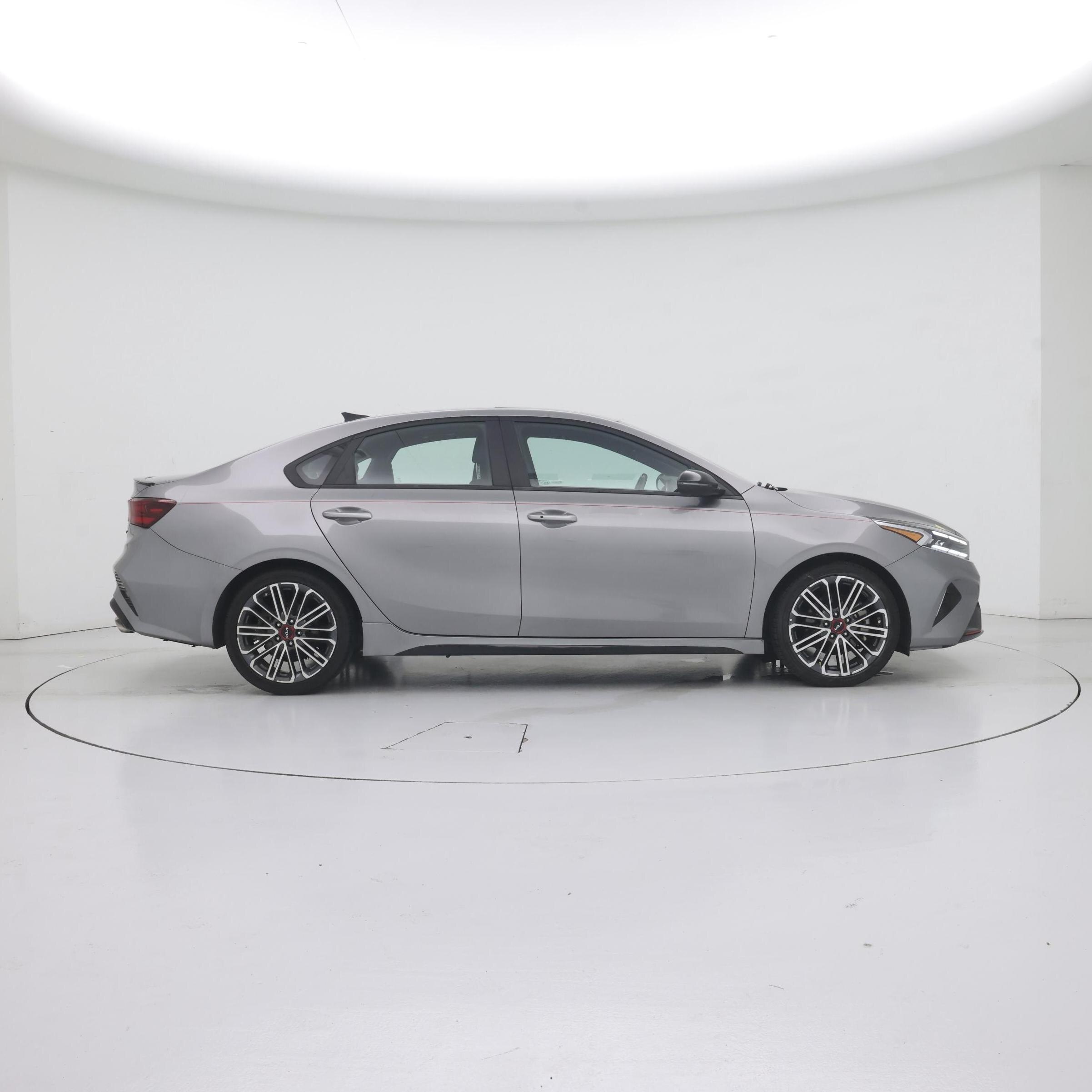 Thumbnail: 2023 Kia Forte - 7
