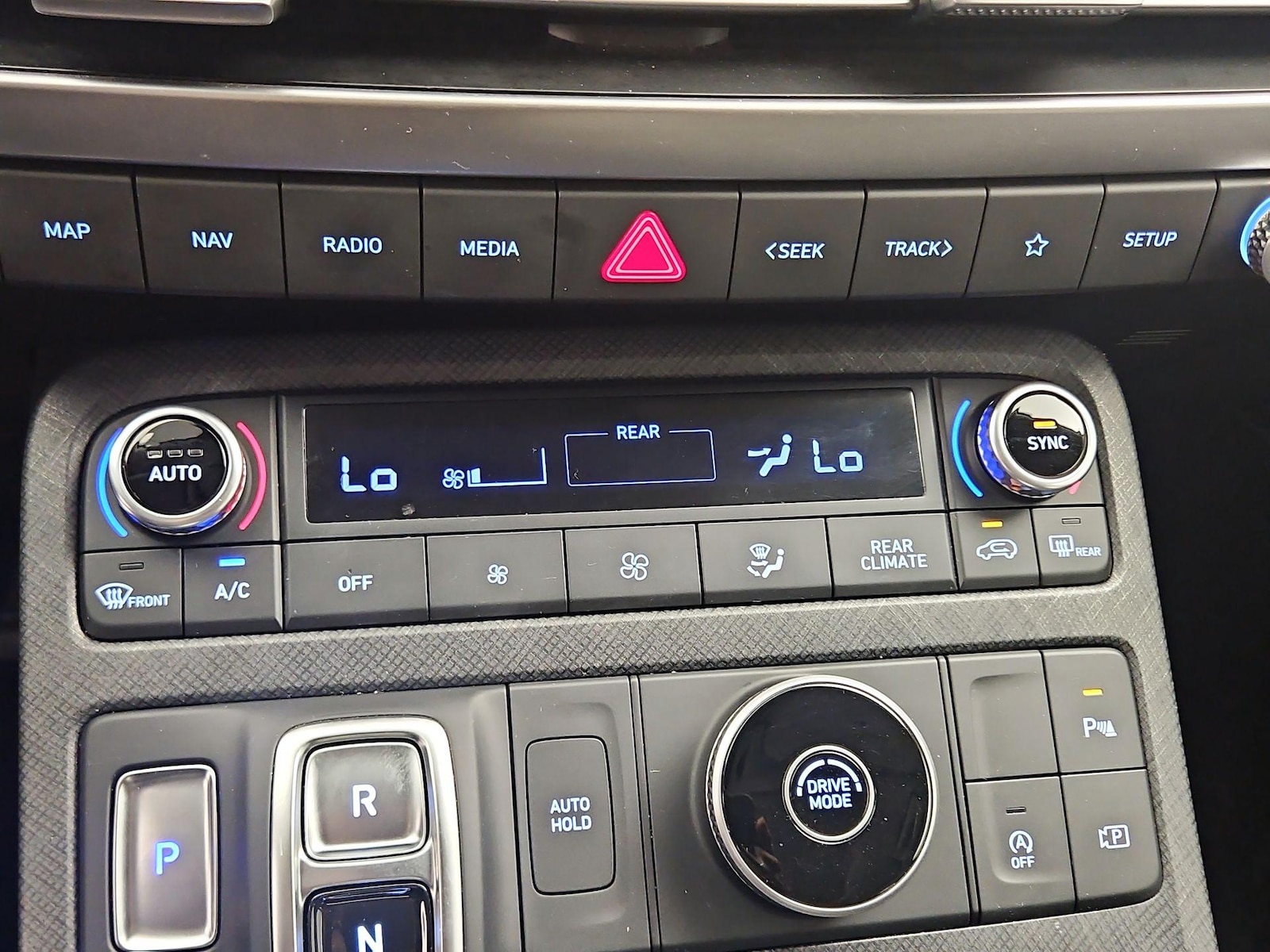 2023 Hyundai Palisade Limited - Photo 17