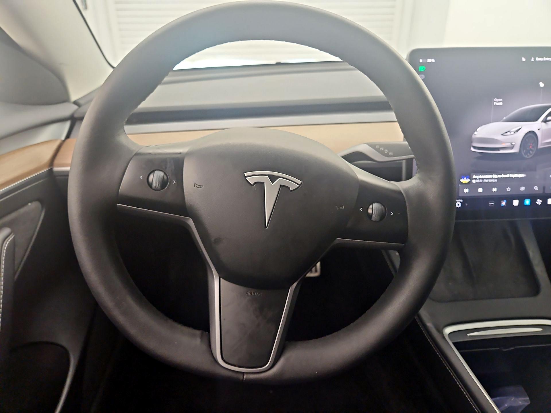 Thumbnail: 2023 Tesla Model 3 - 10