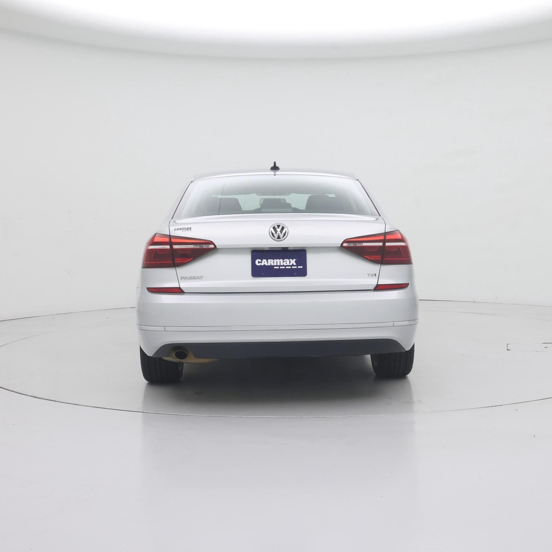 Thumbnail: 2019 Volkswagen Passat - 6