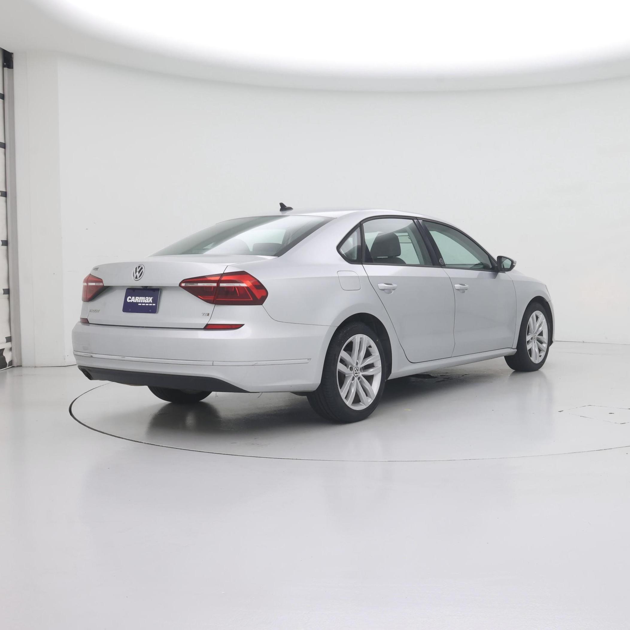 Thumbnail: 2019 Volkswagen Passat - 8