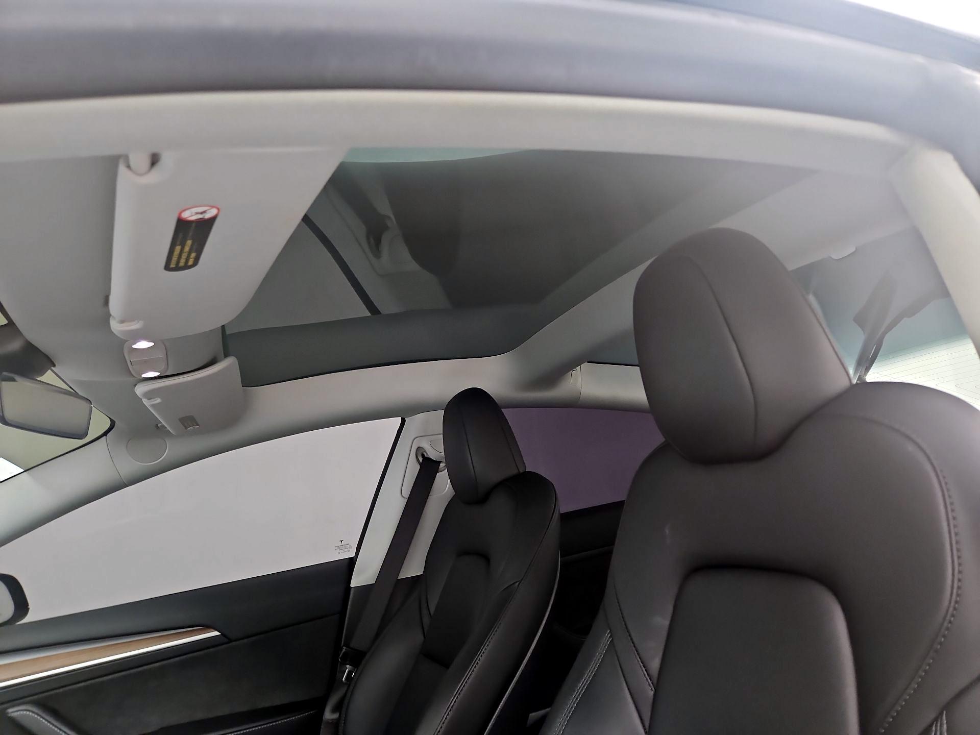 Thumbnail: 2023 Tesla Model 3 - 19