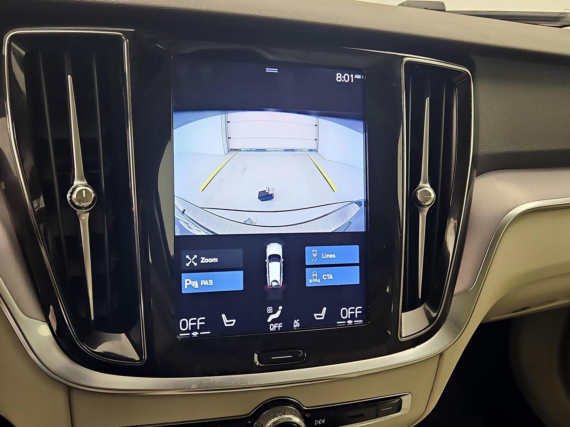 Thumbnail: 2020 Volvo V60 - 15