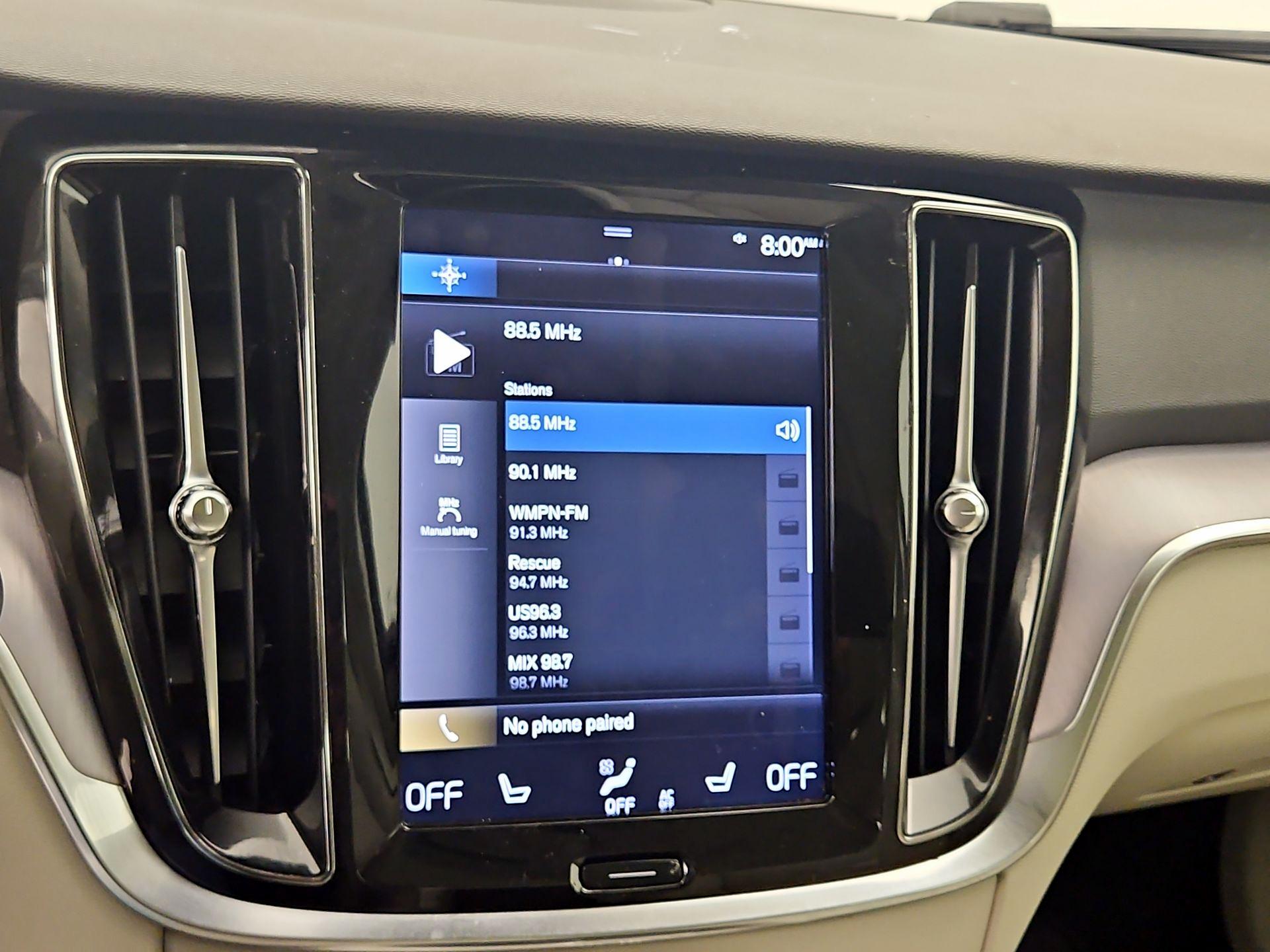 Thumbnail: 2020 Volvo V60 - 16