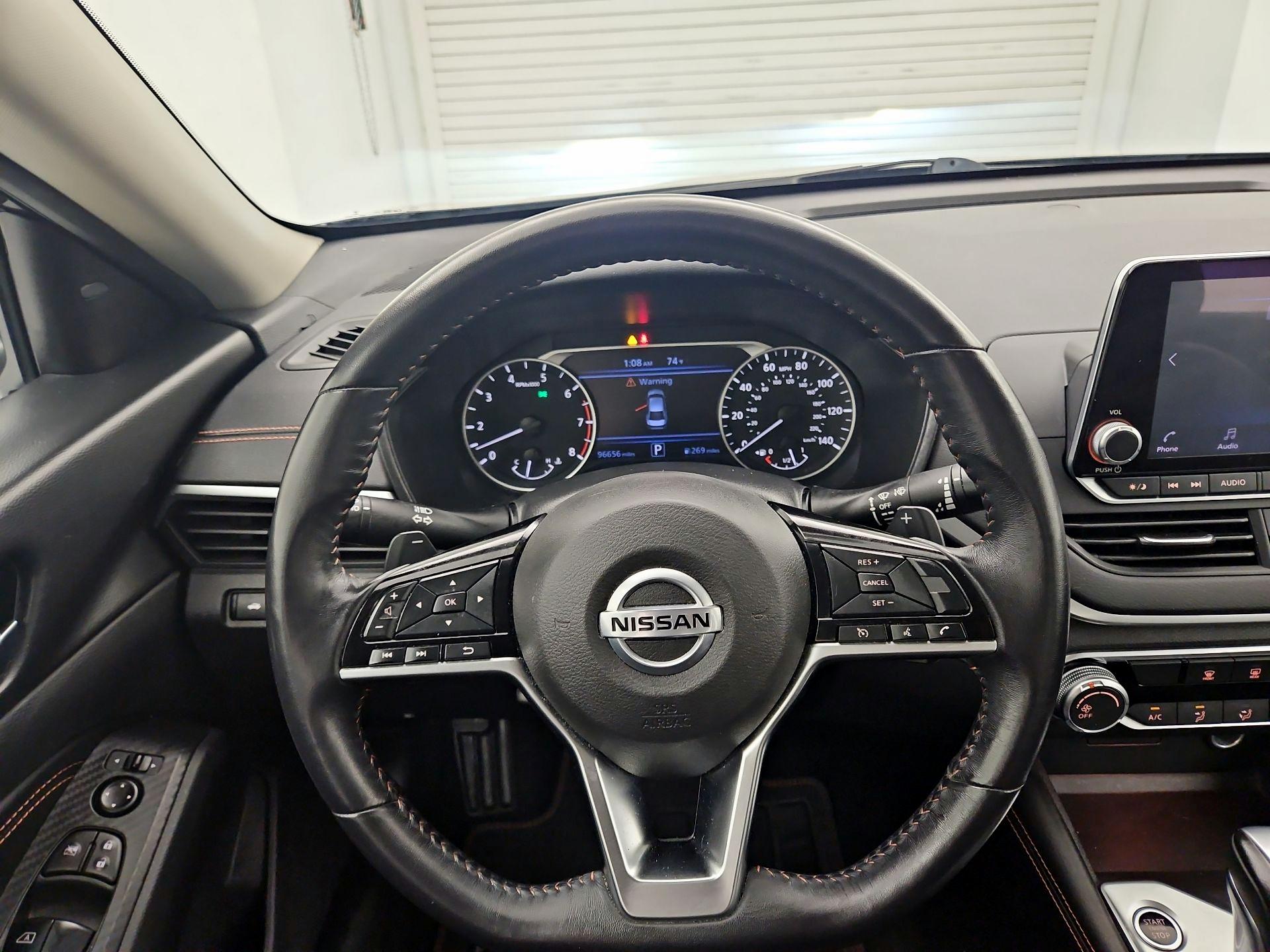 Thumbnail: 2019 Nissan Altima - 10