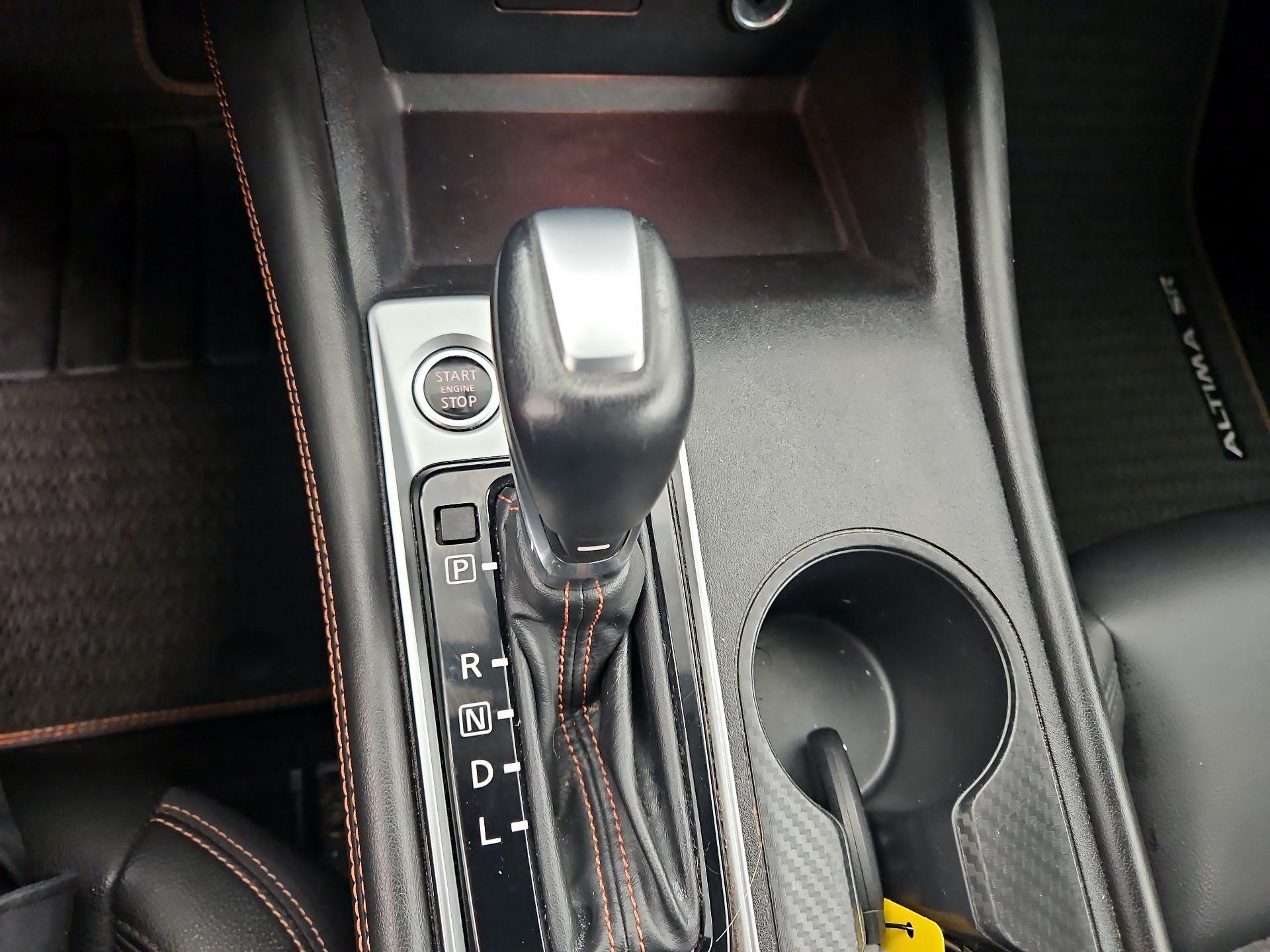 Thumbnail: 2019 Nissan Altima - 17