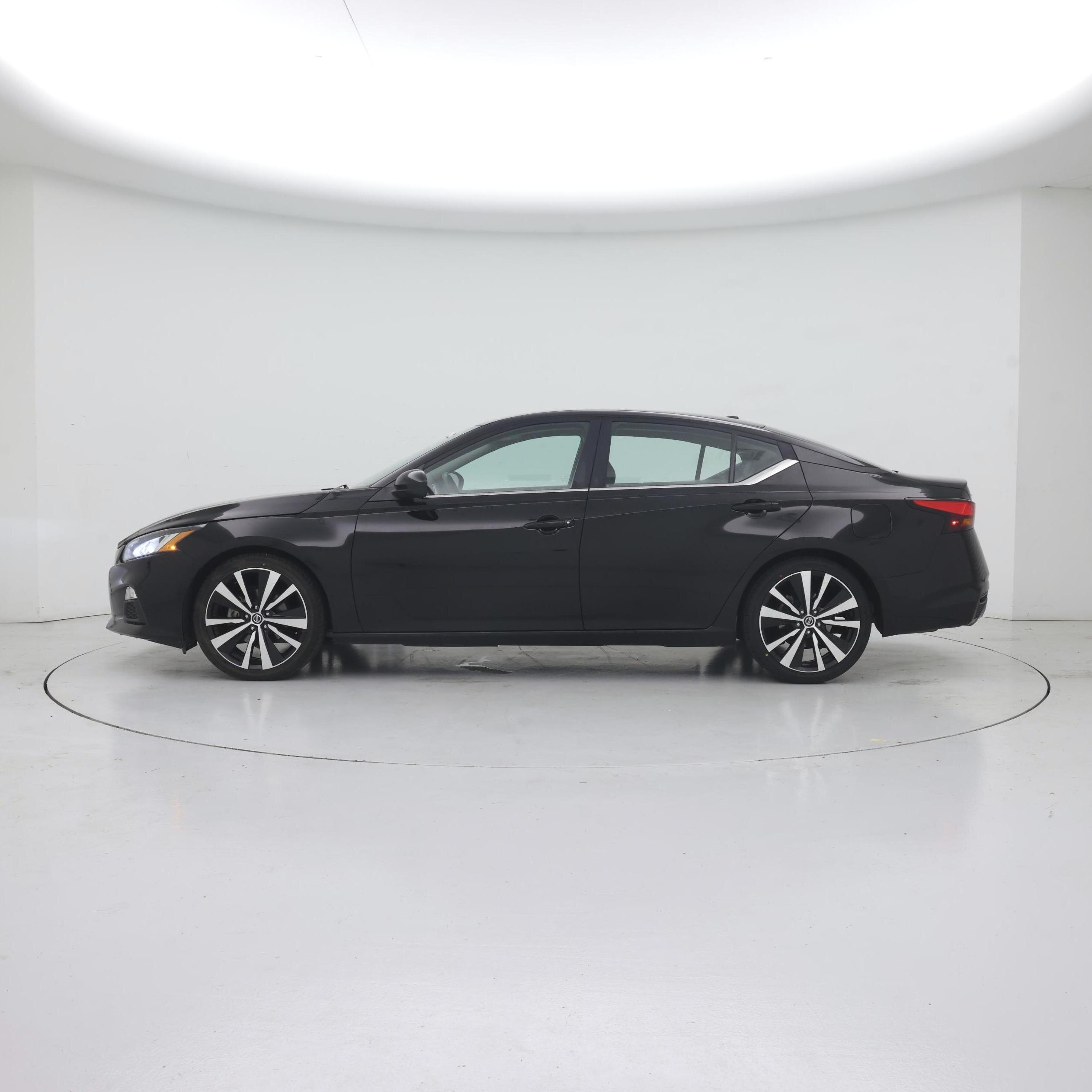 Thumbnail: 2019 Nissan Altima - 3