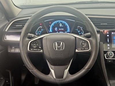 Steering Wheel & Instrument Cluster (On)