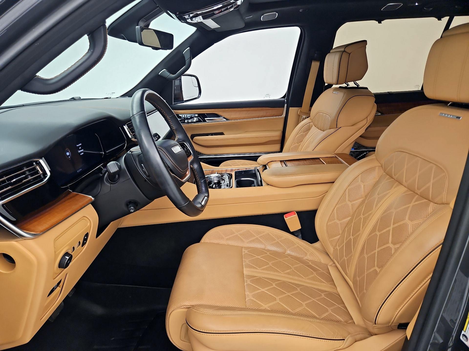 Thumbnail: 2022 Jeep Grand Wagoneer - 11