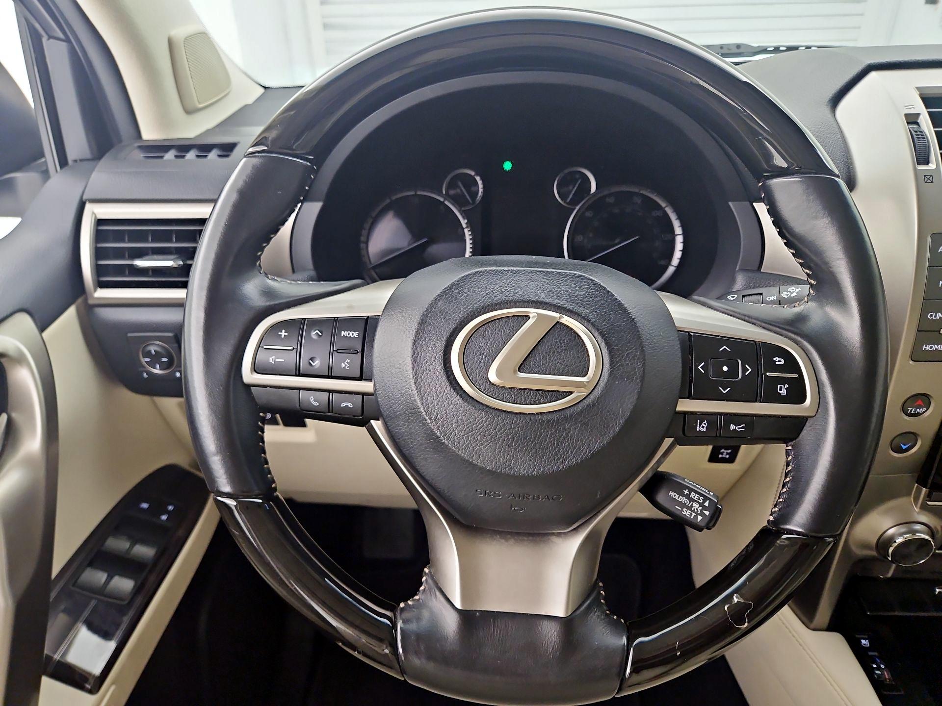 Thumbnail: 2020 Lexus GX - 10