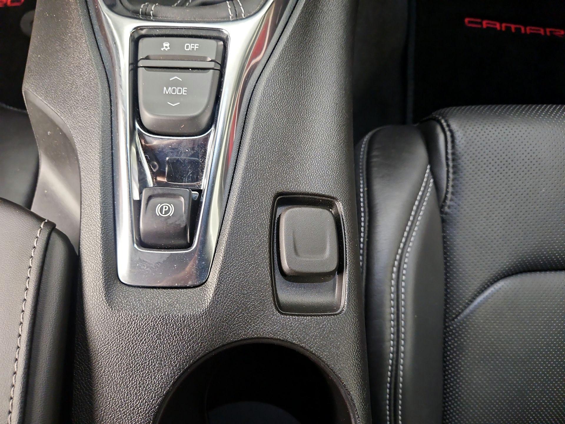 Thumbnail: 2020 Chevrolet Camaro - 18