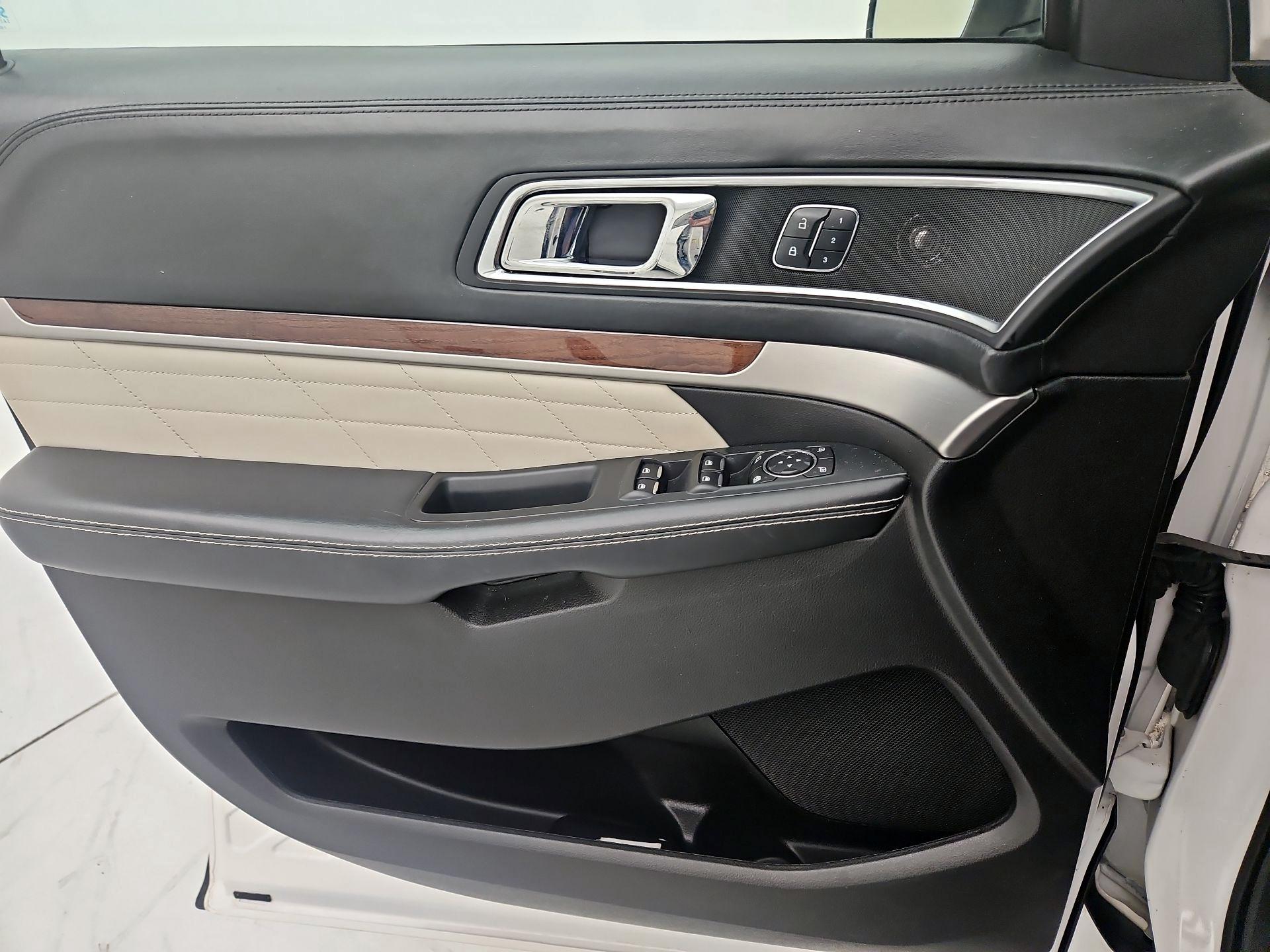 Thumbnail: 2017 Ford Explorer - 12