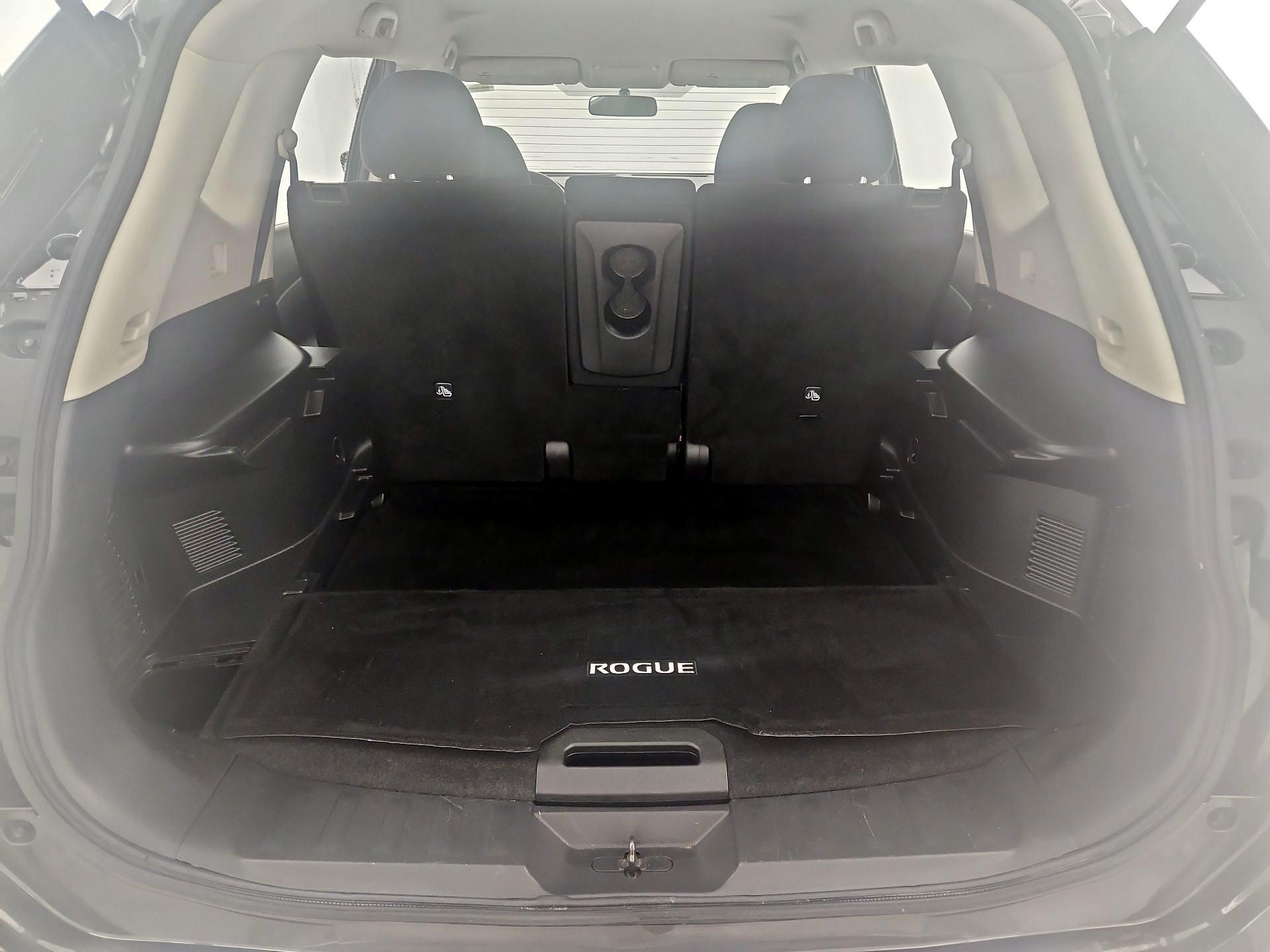 Thumbnail: 2016 Nissan Rogue - 20