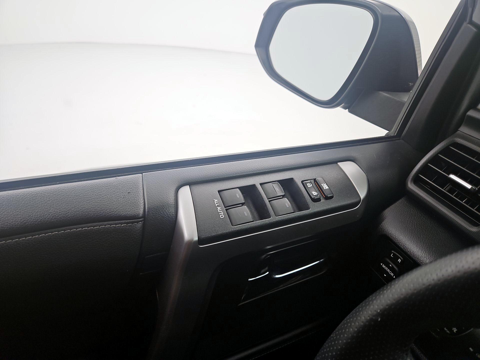 Thumbnail: 2020 Toyota 4Runner - 12