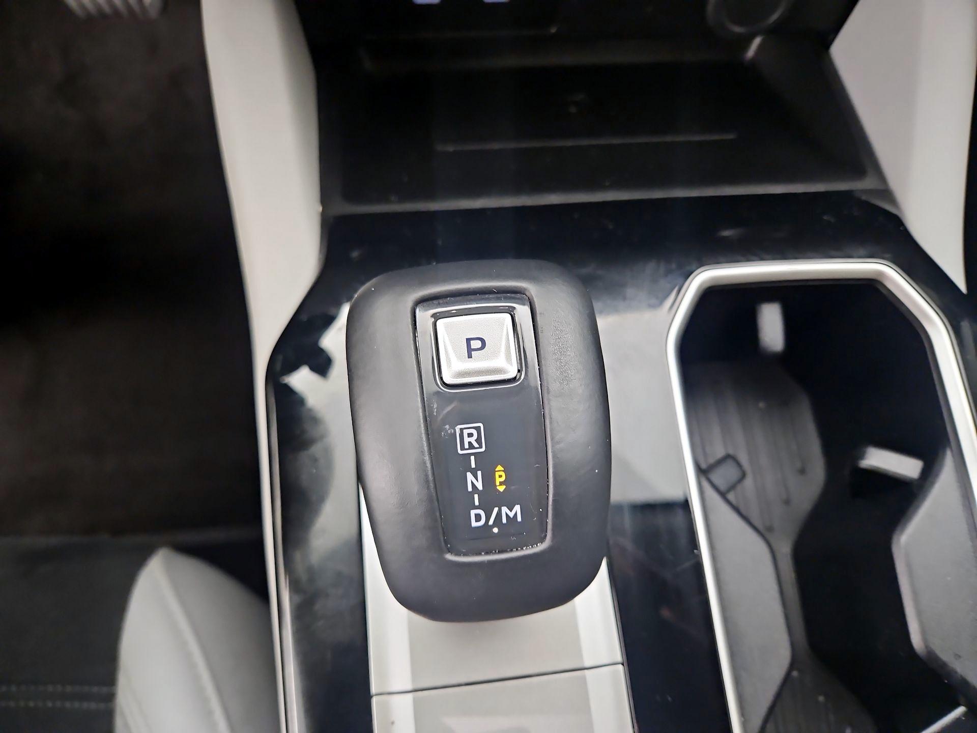 Thumbnail: 2025 Mitsubishi Outlander - 18