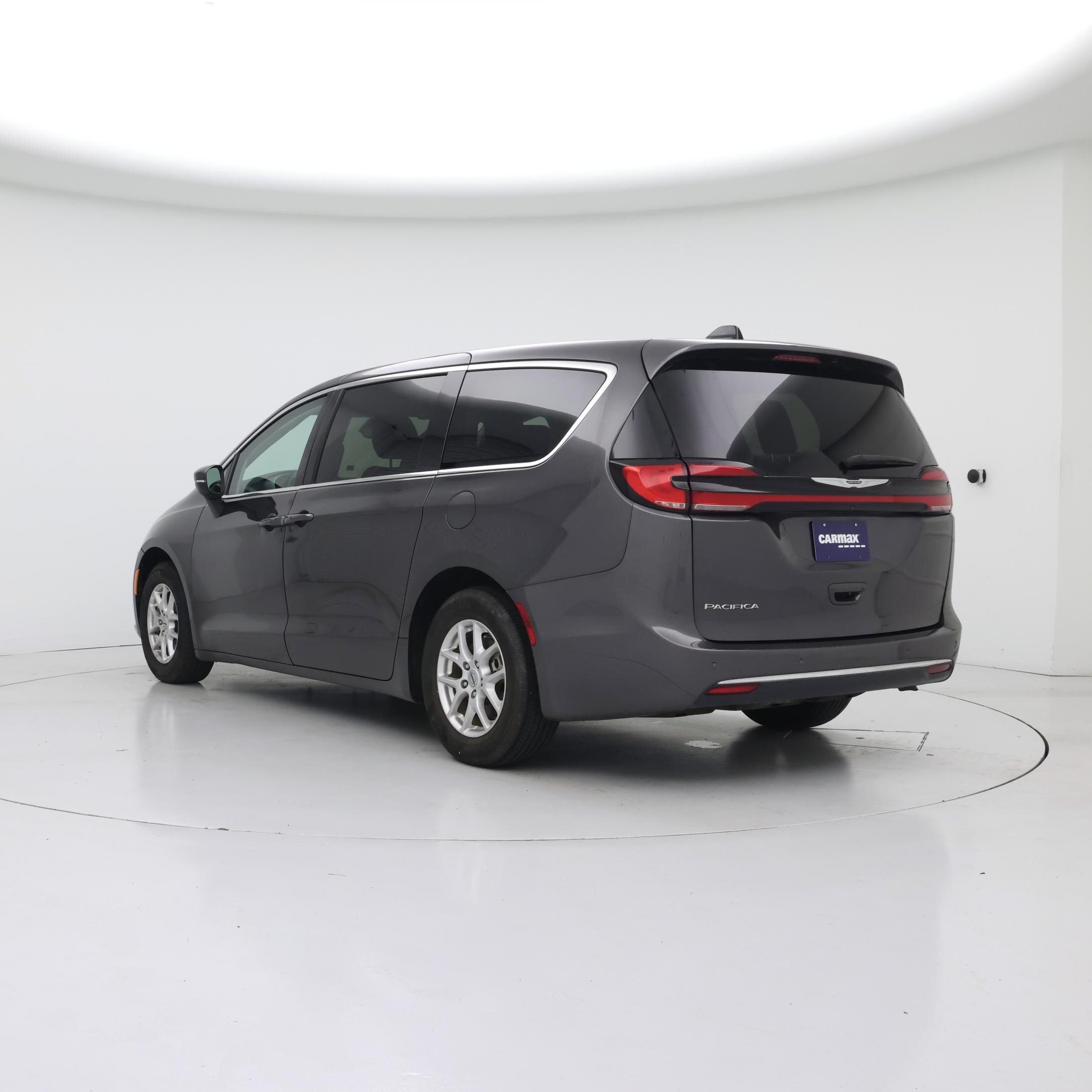 Thumbnail: 2023 Chrysler Pacifica - 2