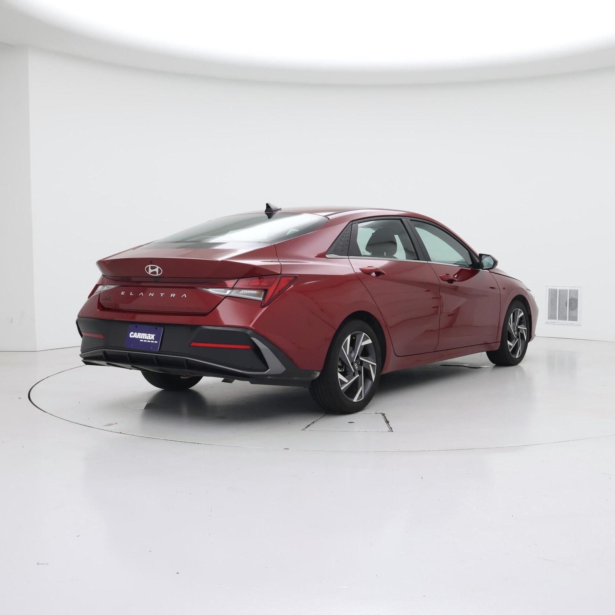 Thumbnail: 2024 Hyundai Elantra - 8