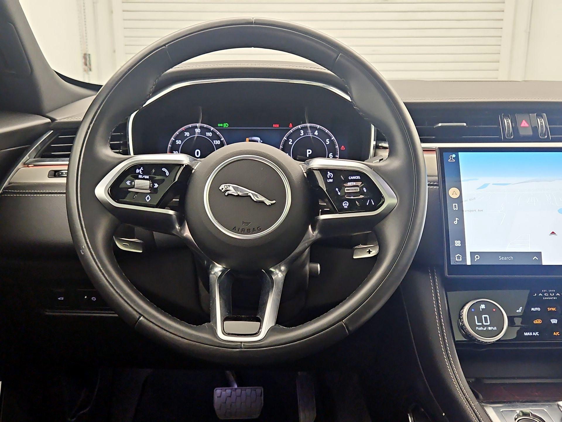 Thumbnail: 2024 Jaguar F-Pace - 10
