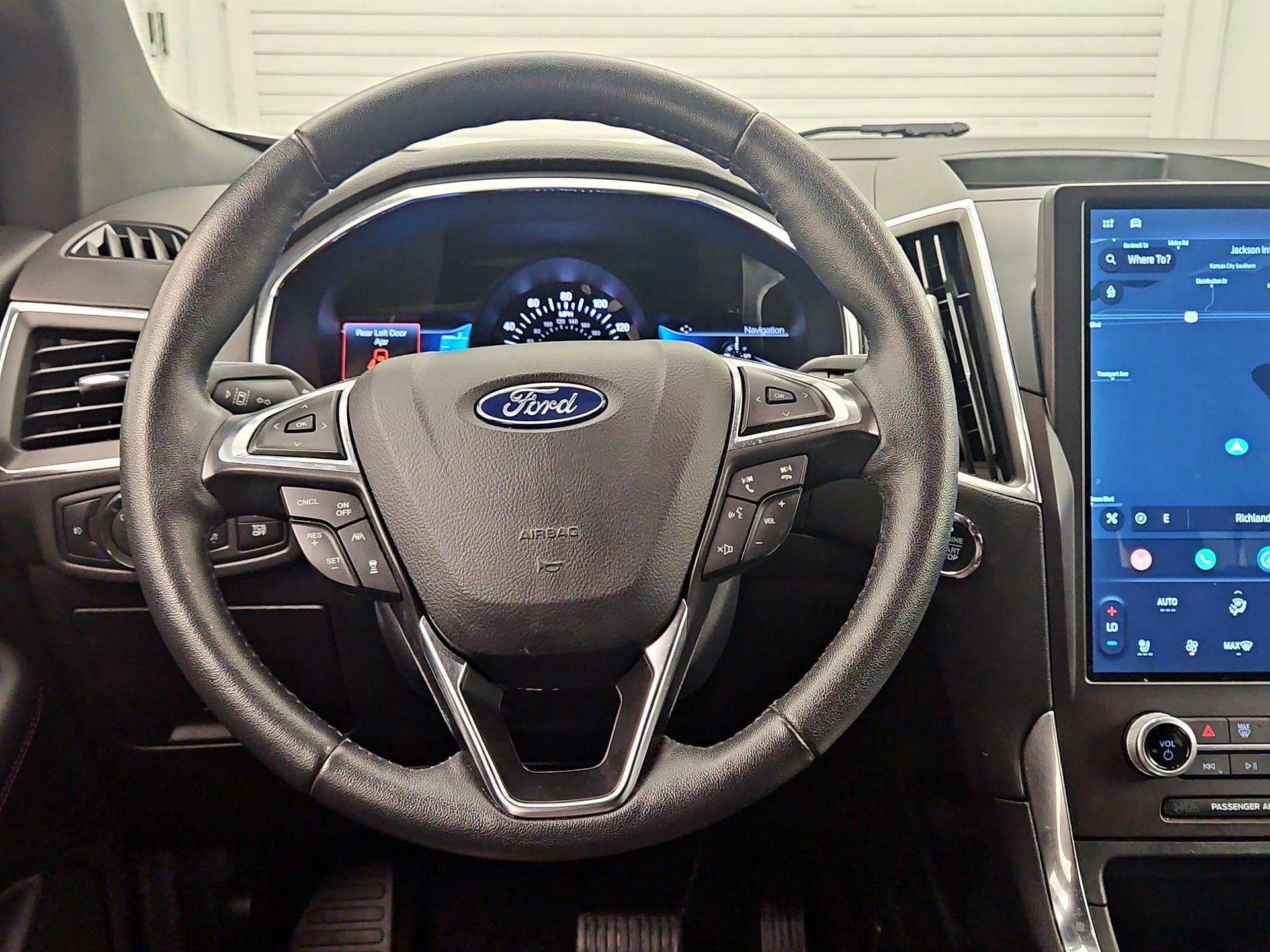 Thumbnail: 2021 Ford Edge - 10
