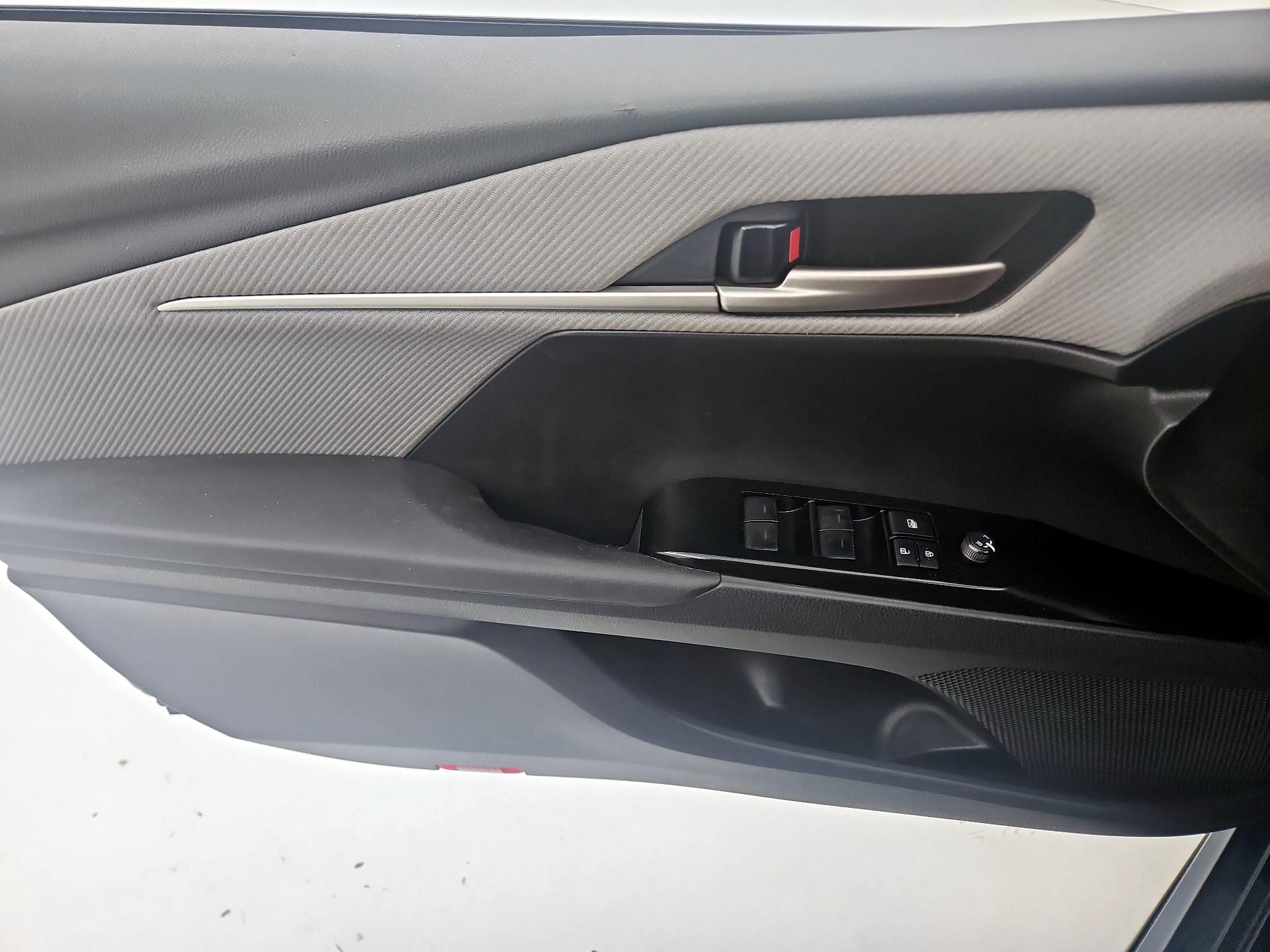 Thumbnail: 2025 Toyota Camry - 12