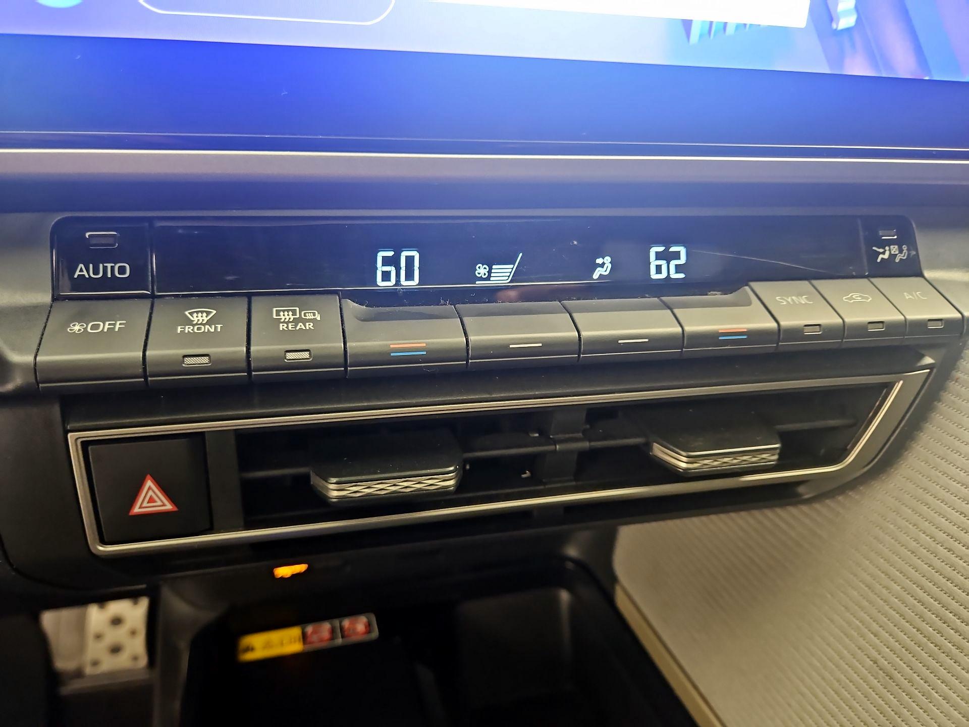 Thumbnail: 2025 Toyota Camry - 16