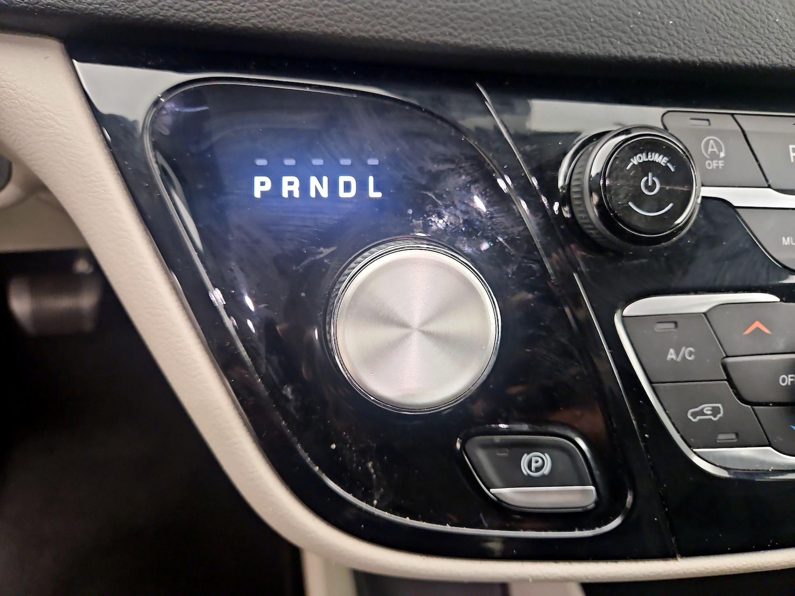 2023 Chrysler Pacifica Touring L - Photo 18