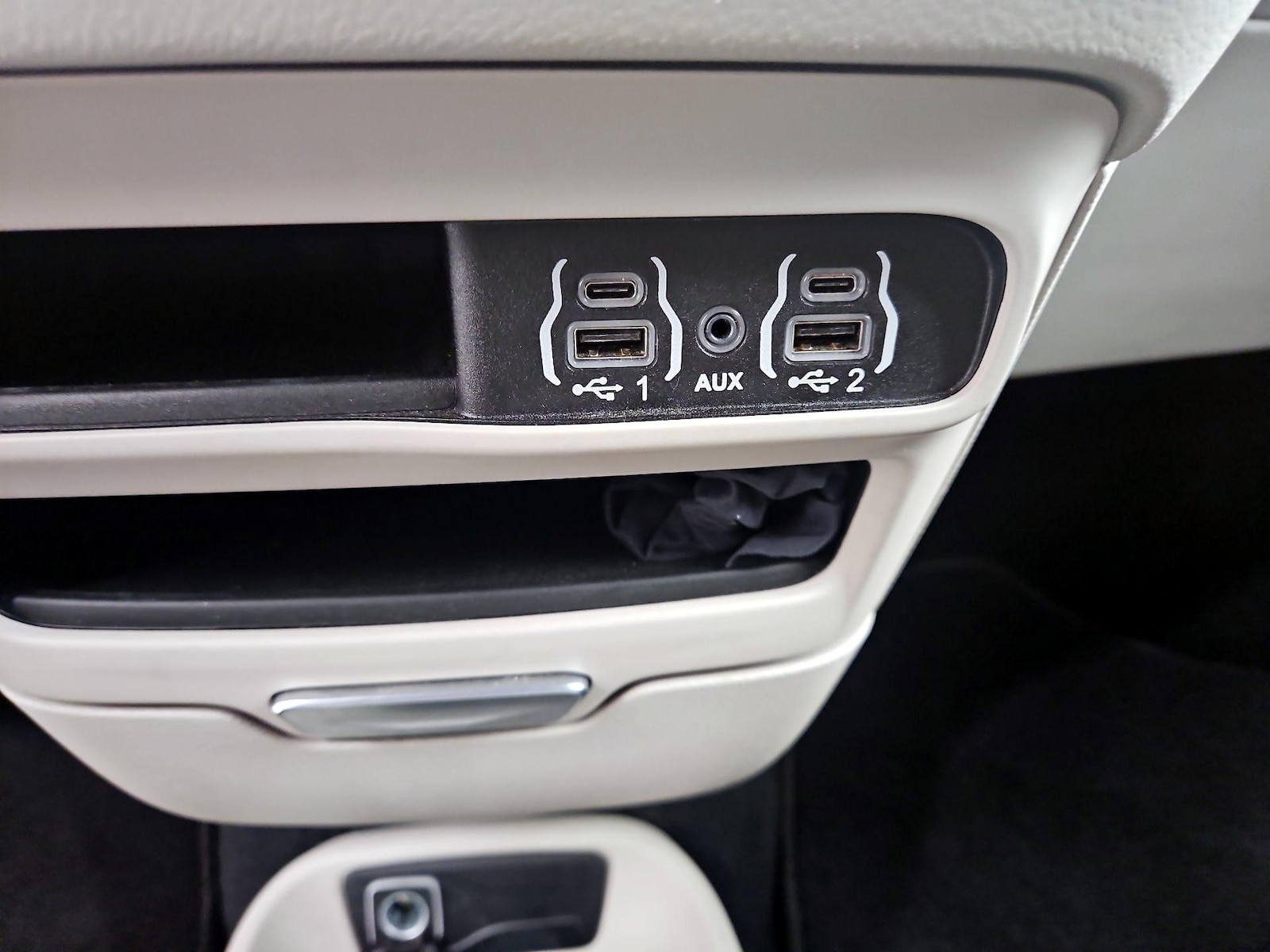 2023 Chrysler Pacifica Touring L - Photo 19