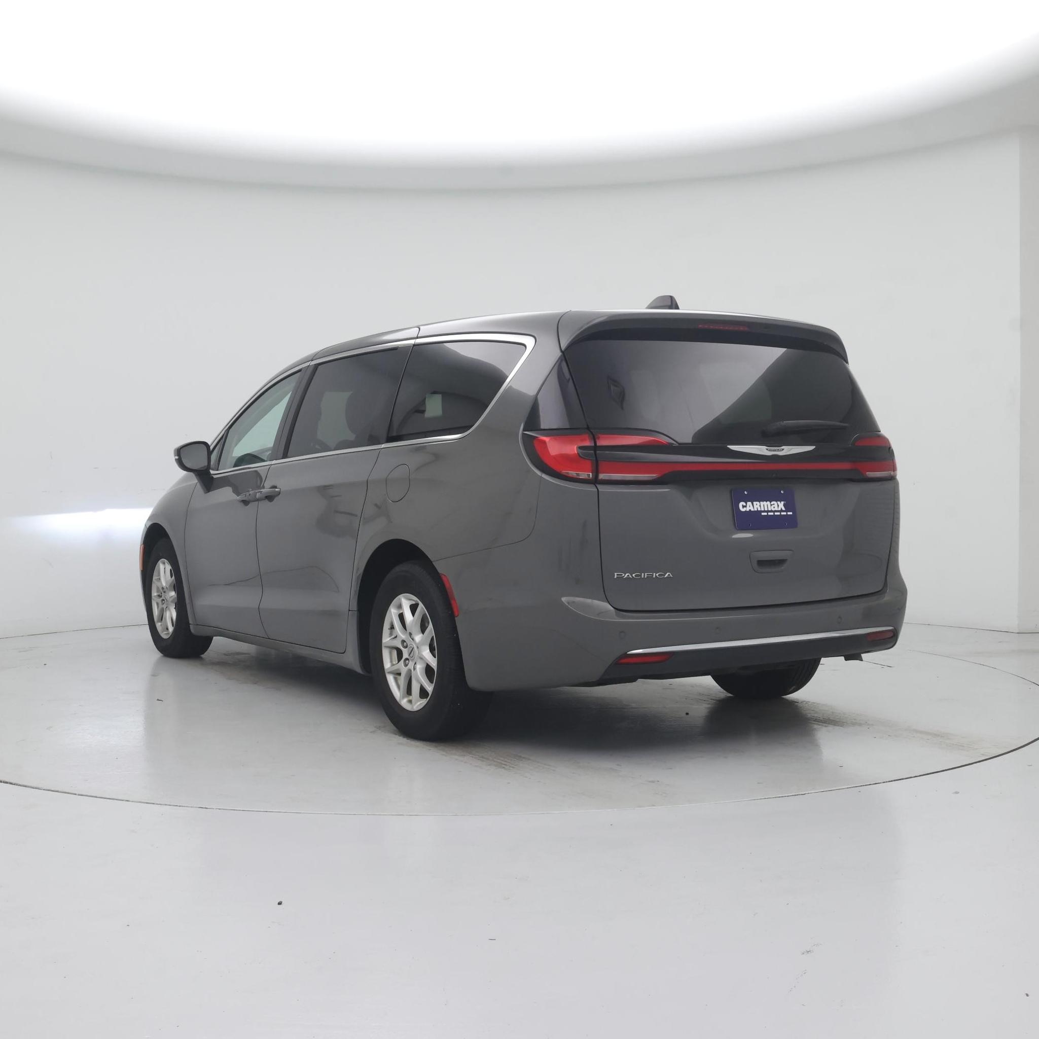 Thumbnail: 2023 Chrysler Pacifica - 2