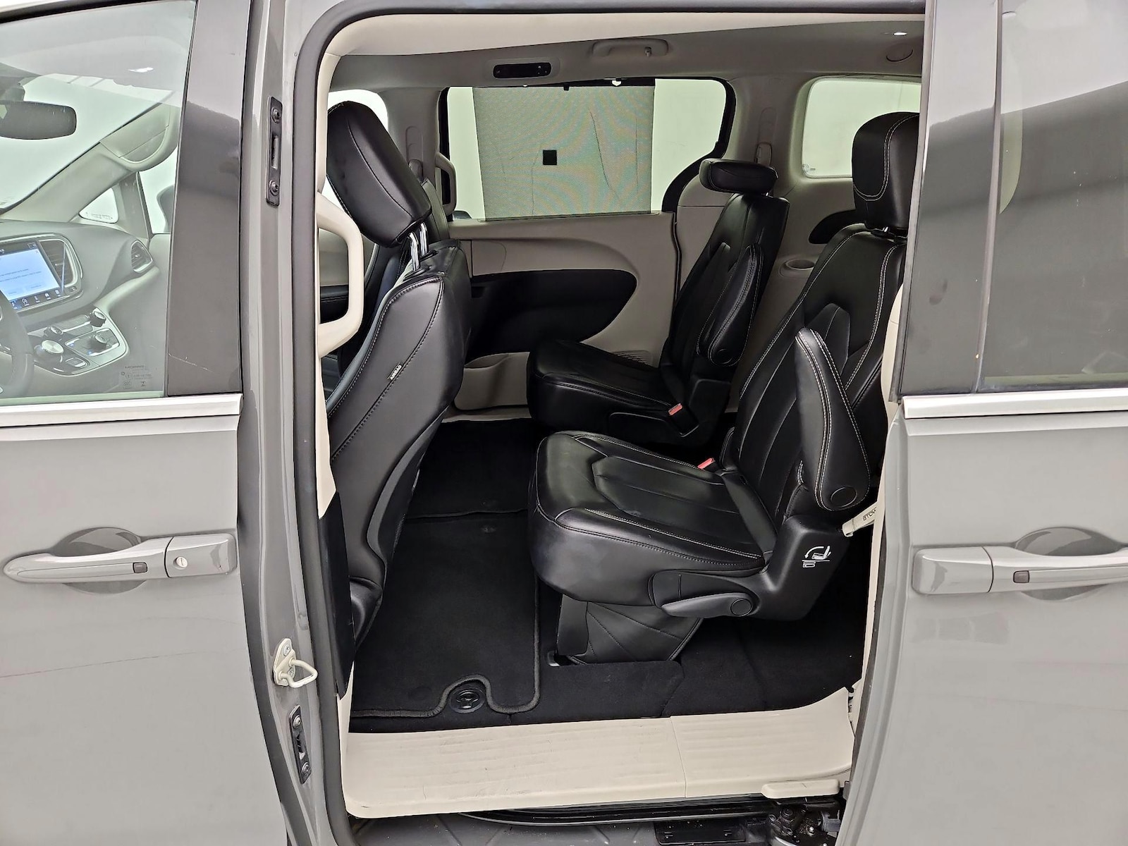 2023 Chrysler Pacifica Touring L - Photo 20