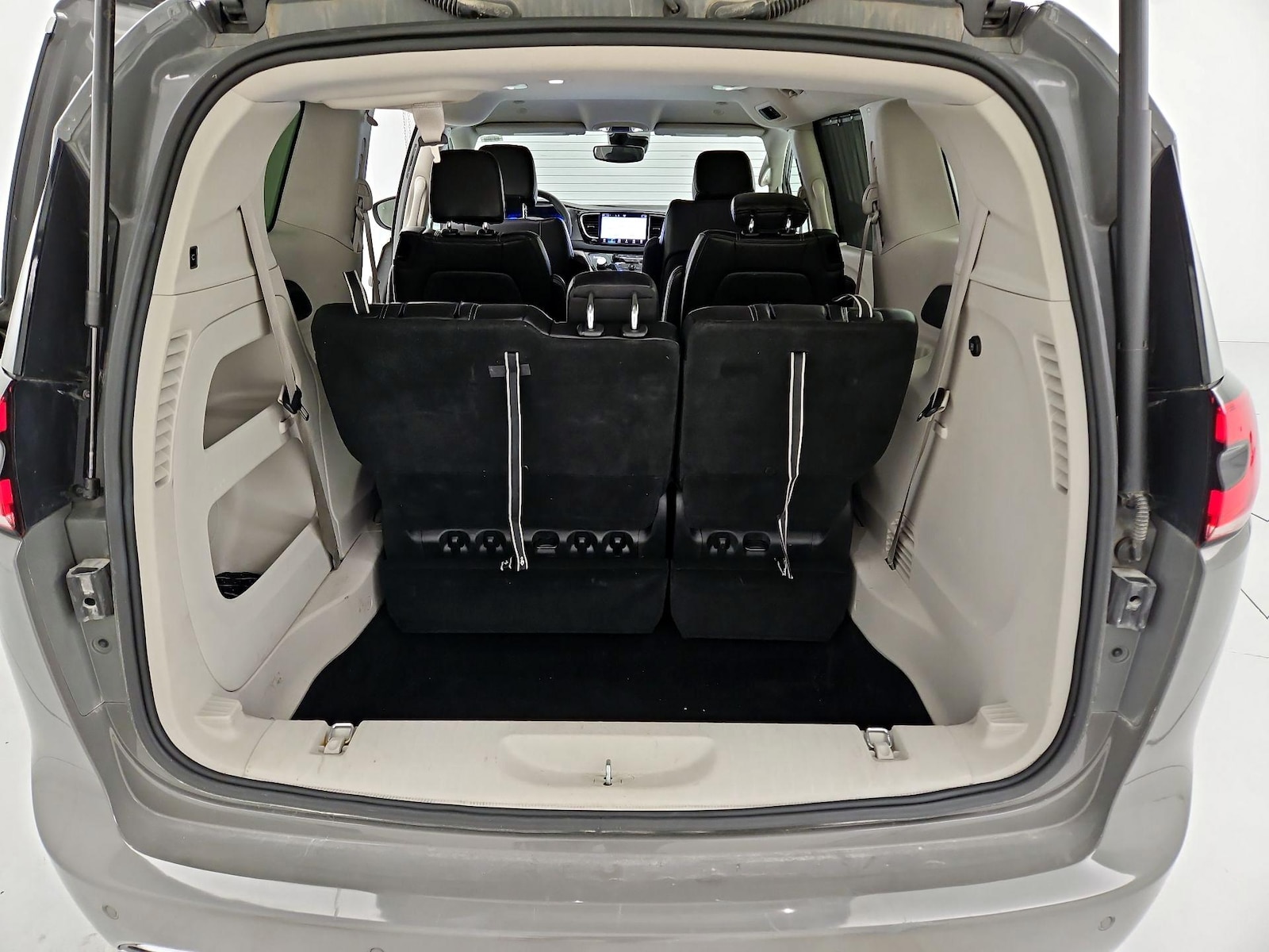 2023 Chrysler Pacifica Touring L - Photo 22