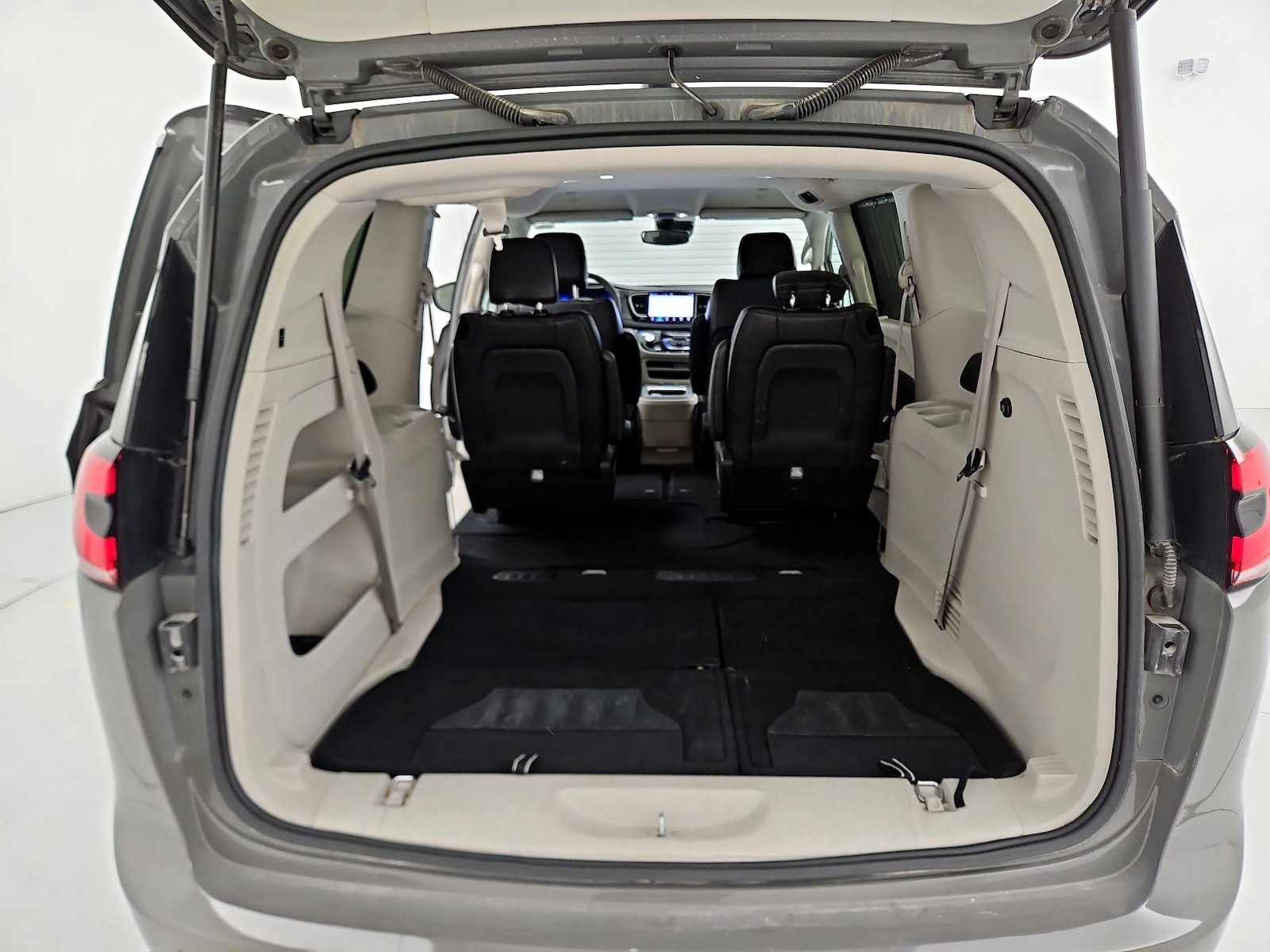 2023 Chrysler Pacifica Touring L - Photo 23