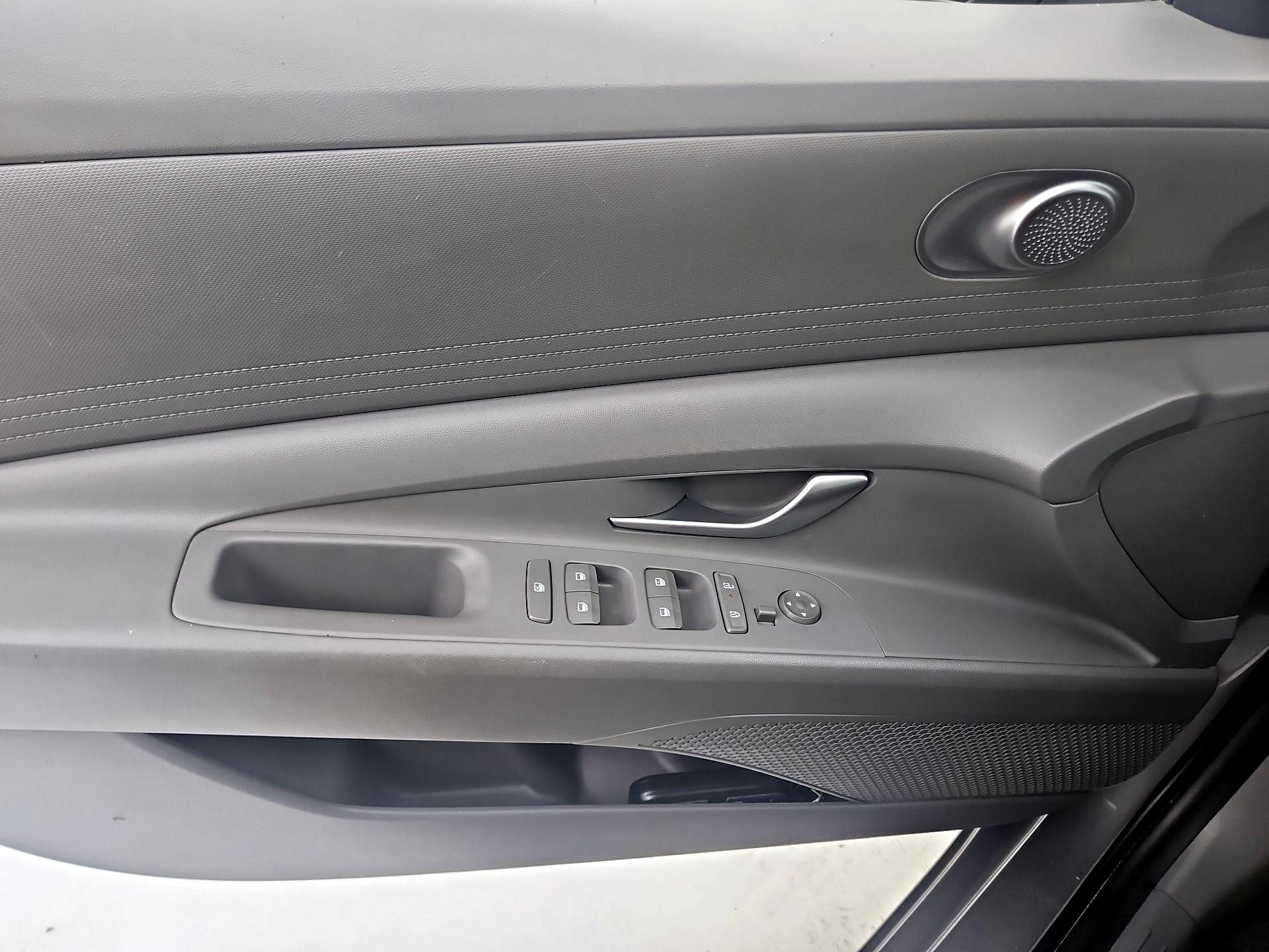 Thumbnail: 2024 Hyundai Elantra - 12