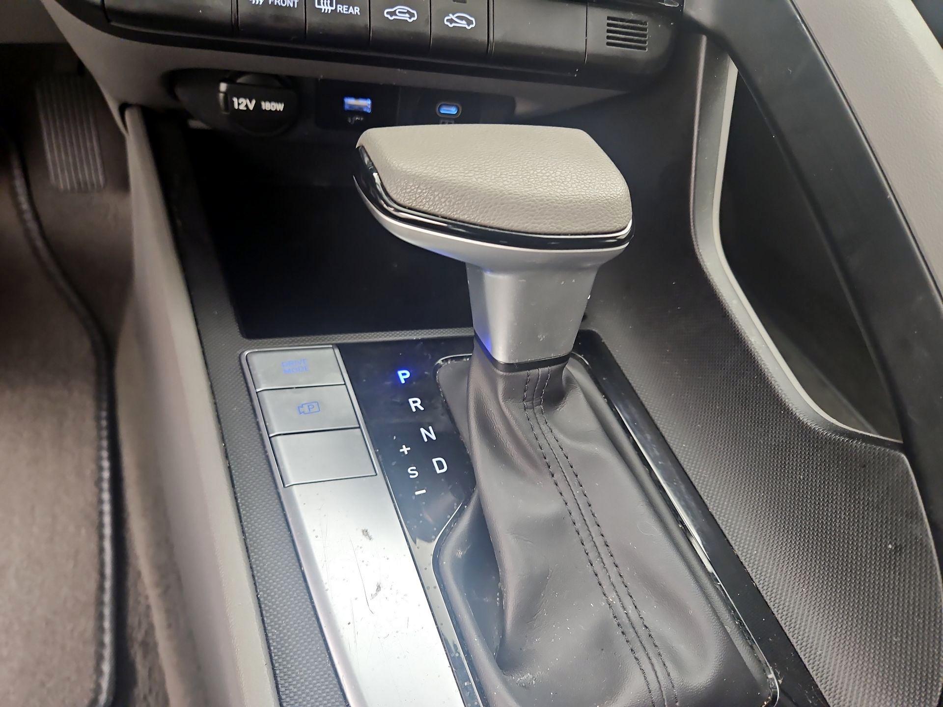 Thumbnail: 2024 Hyundai Elantra - 18