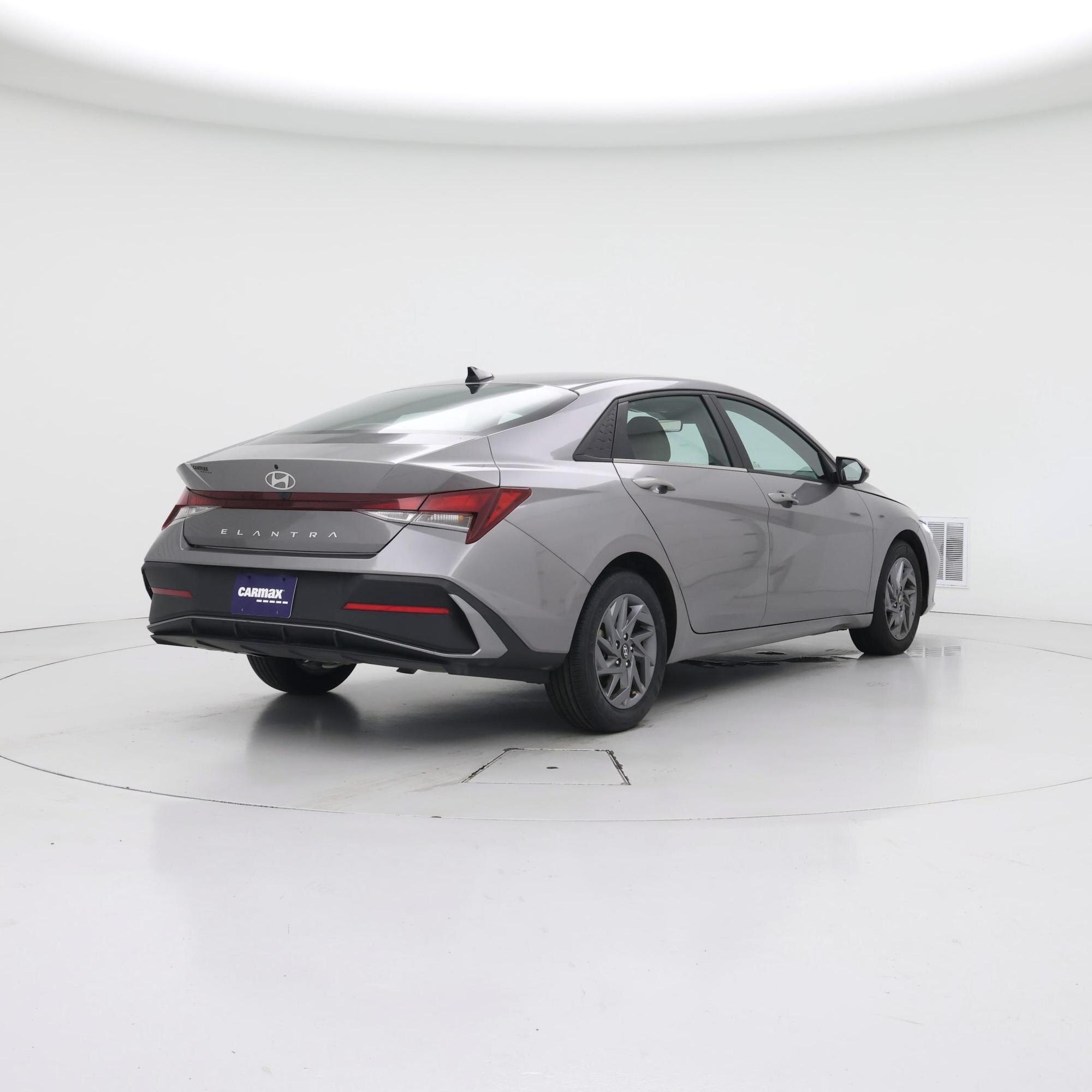 Thumbnail: 2024 Hyundai Elantra - 8