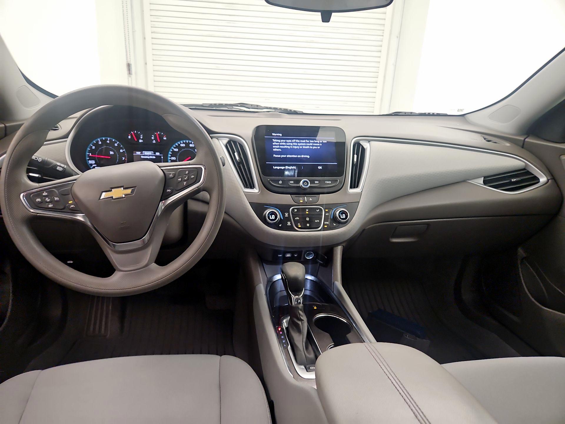 Thumbnail: 2024 Chevrolet Malibu - 9