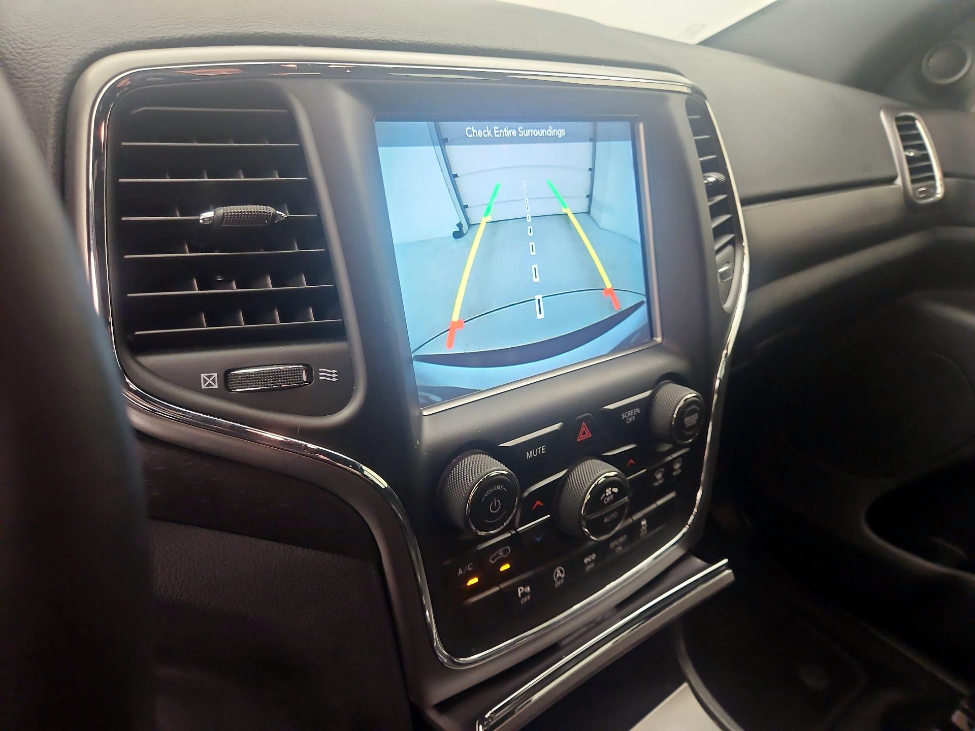 Thumbnail: 2018 Jeep Grand Cherokee - 15