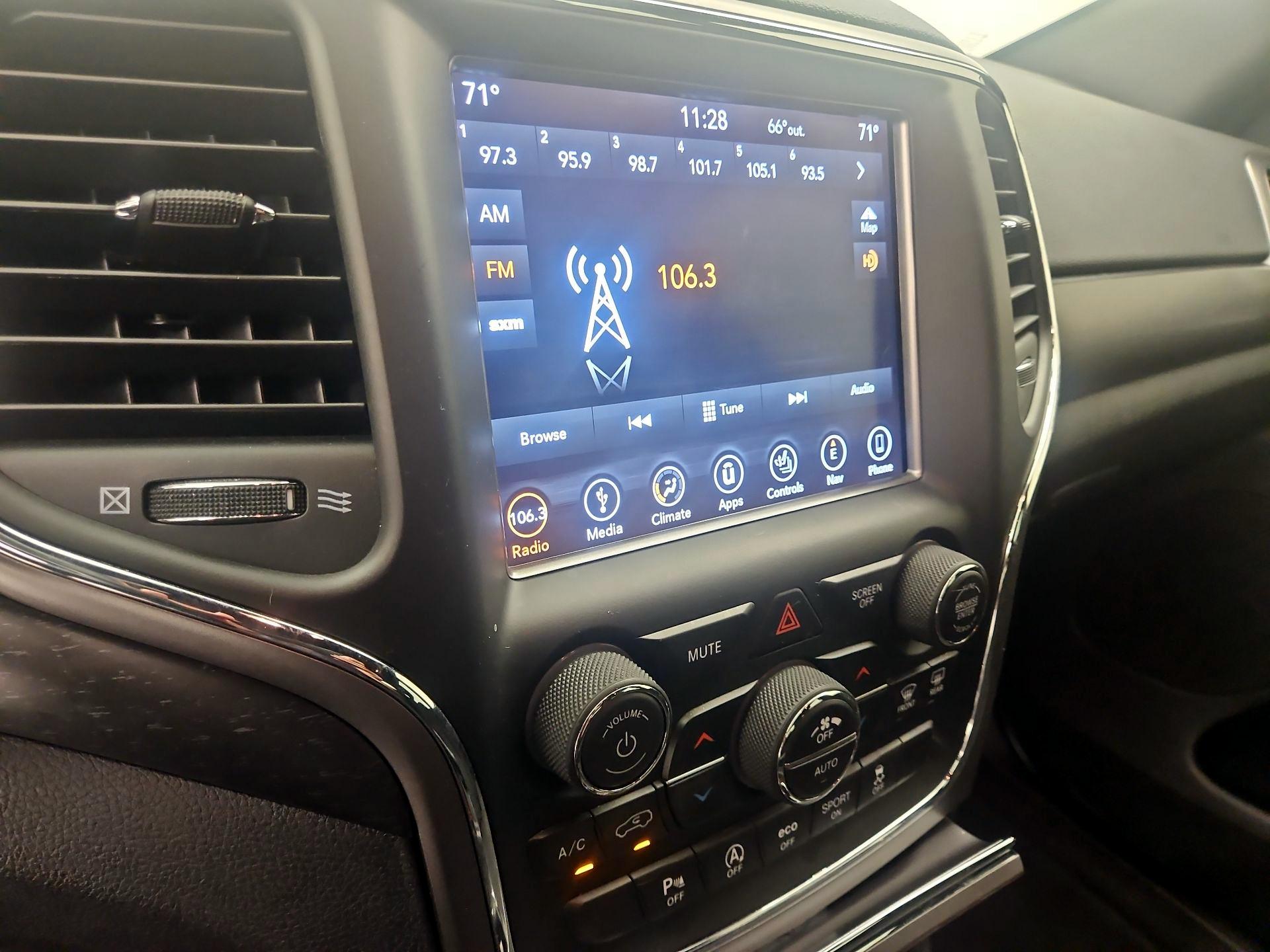 Thumbnail: 2018 Jeep Grand Cherokee - 16