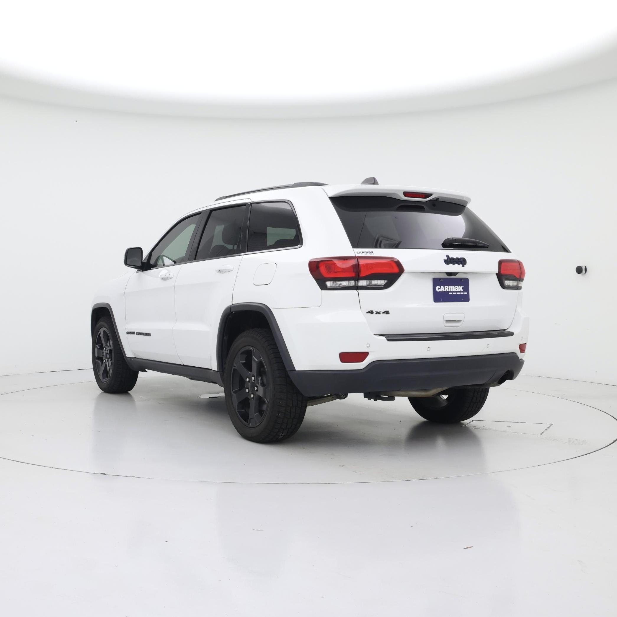 Thumbnail: 2018 Jeep Grand Cherokee - 2