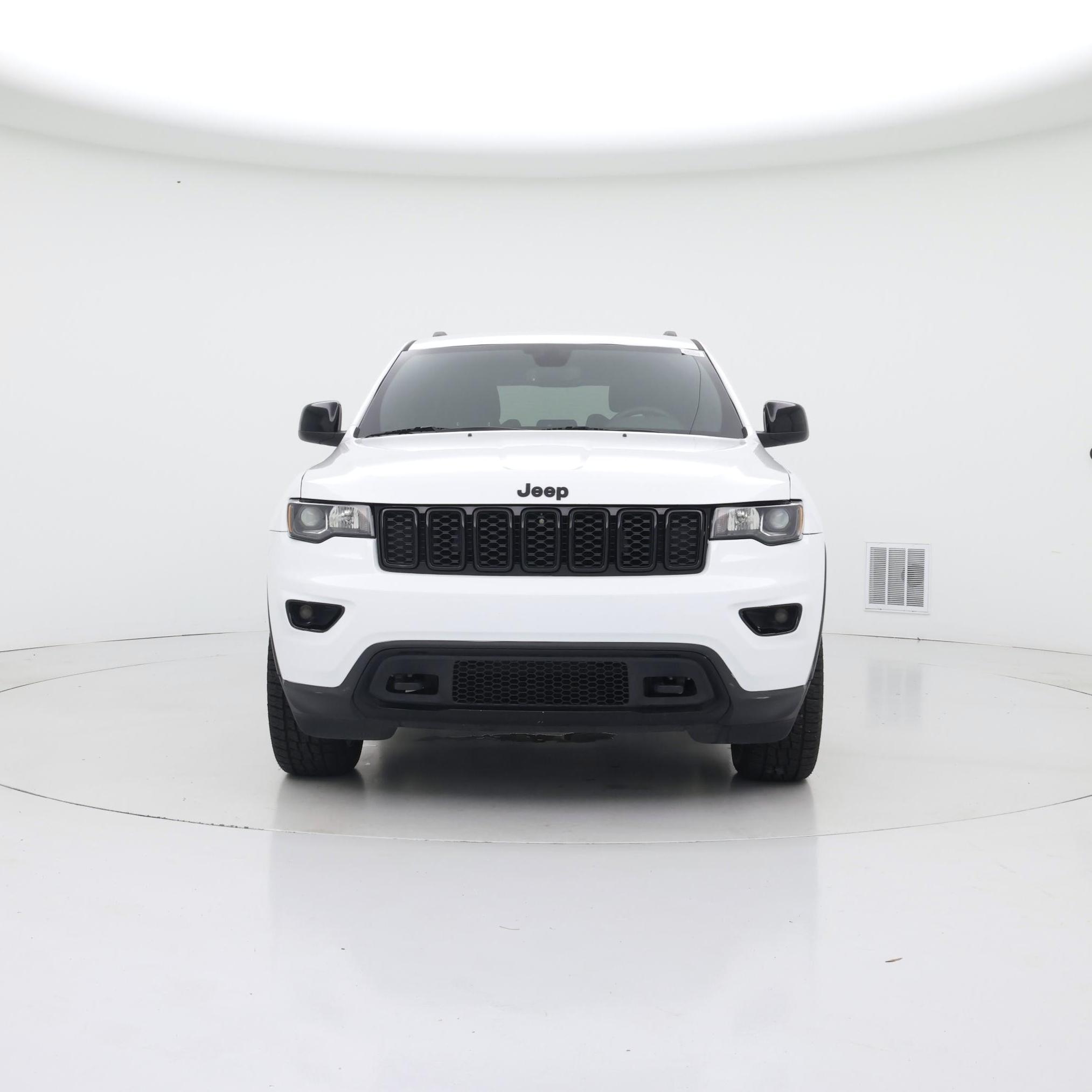 Thumbnail: 2018 Jeep Grand Cherokee - 5