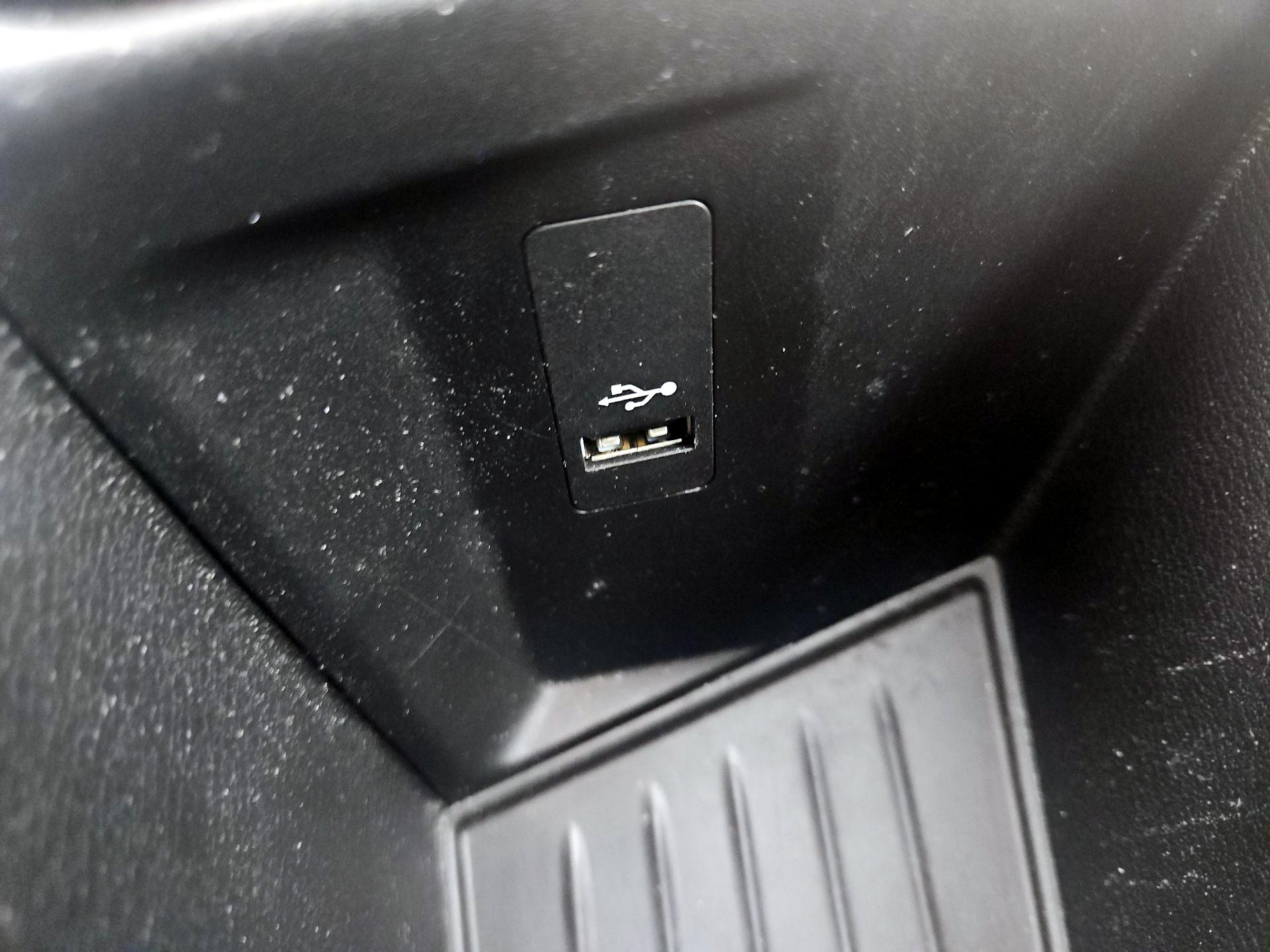 Thumbnail: 2018 BMW X1 - 19