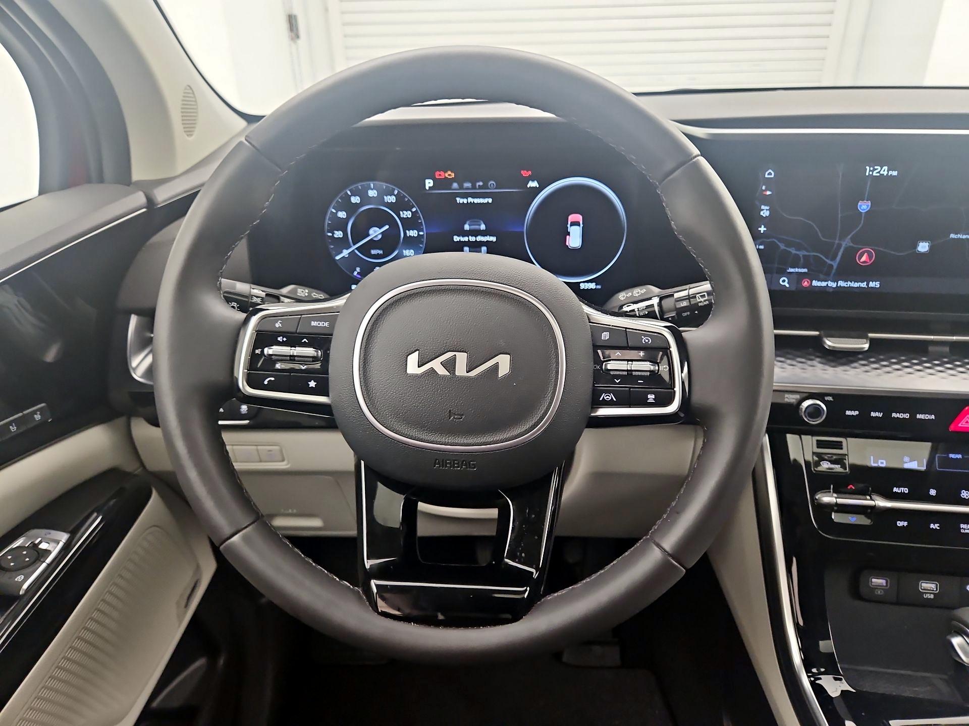 Thumbnail: 2024 Kia Carnival - 10