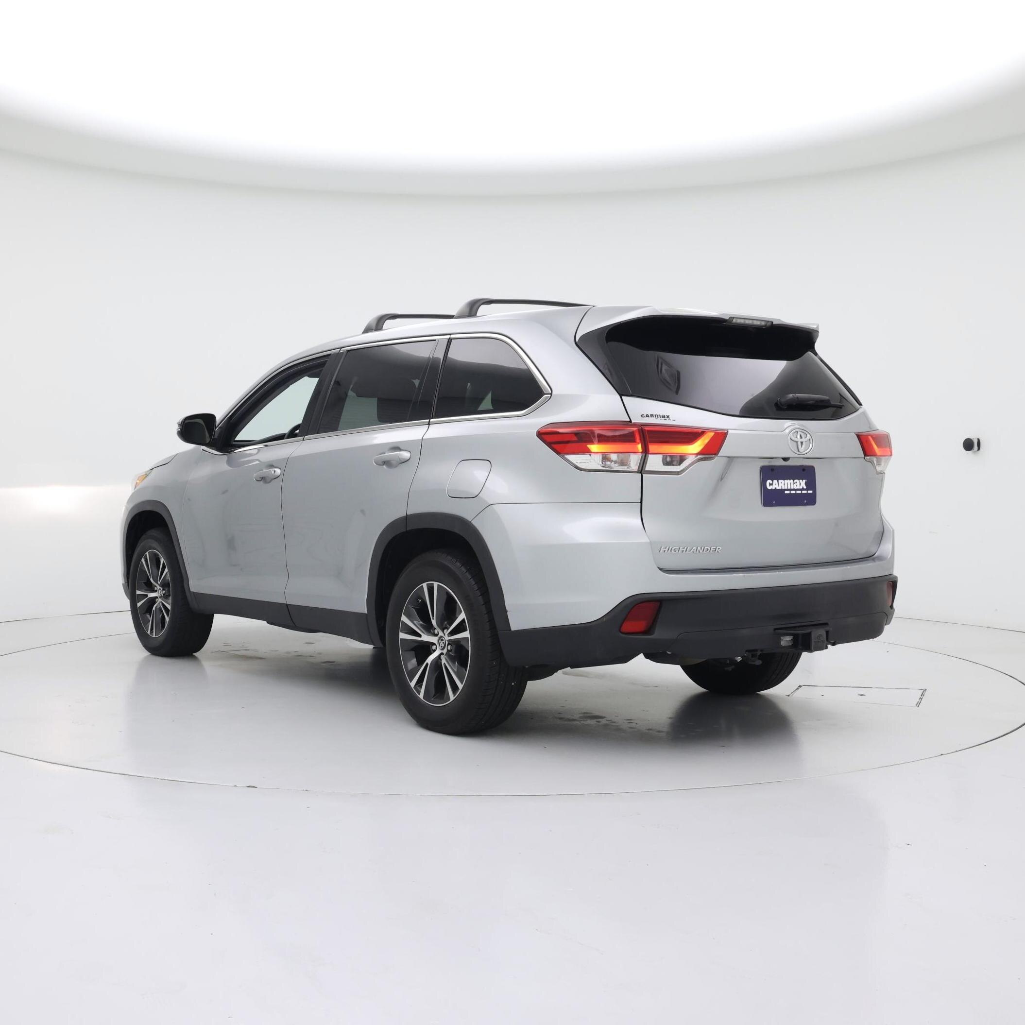 Thumbnail: 2019 Toyota Highlander - 2