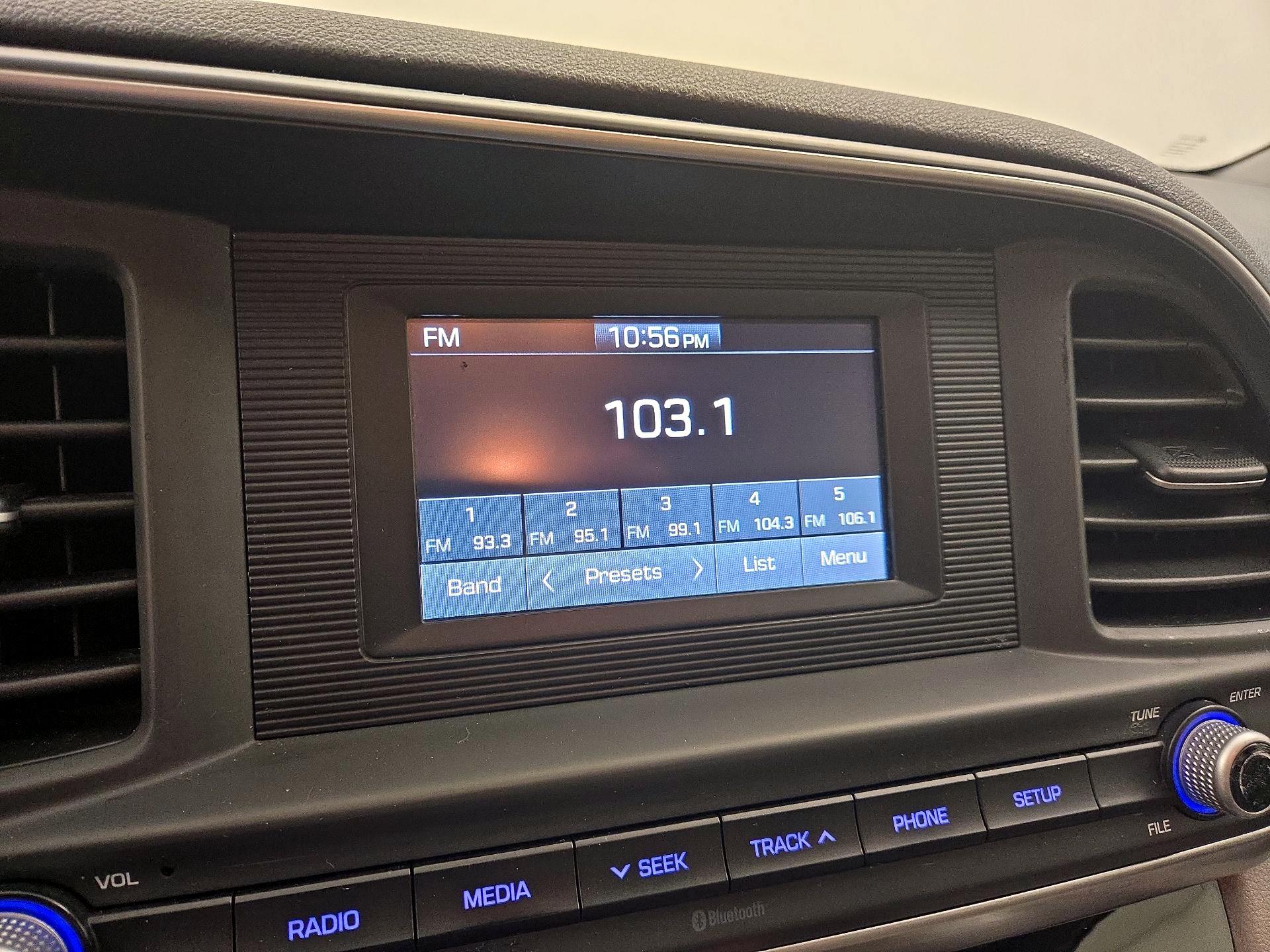 Thumbnail: 2019 Hyundai Elantra - 15