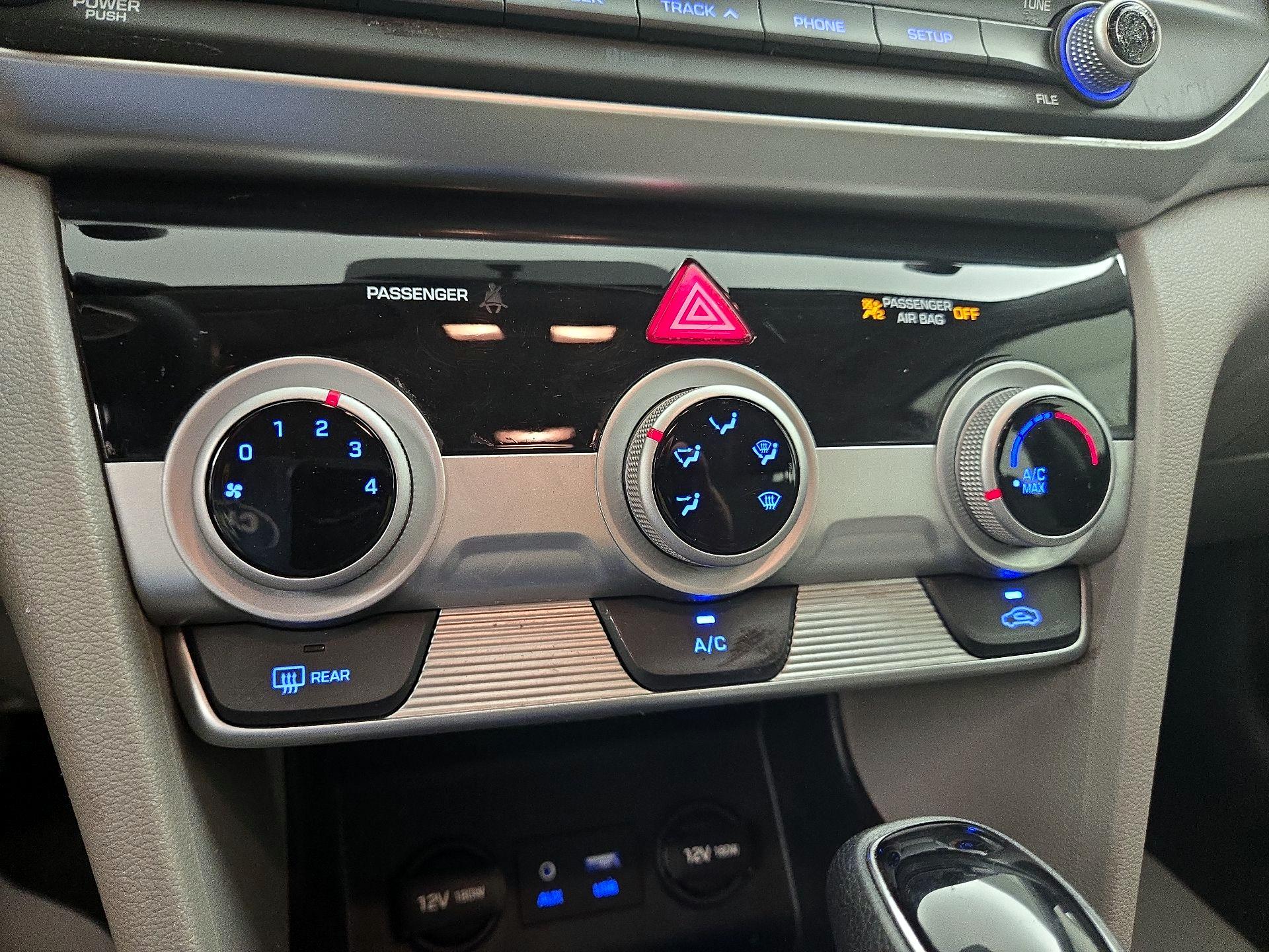 Thumbnail: 2019 Hyundai Elantra - 16