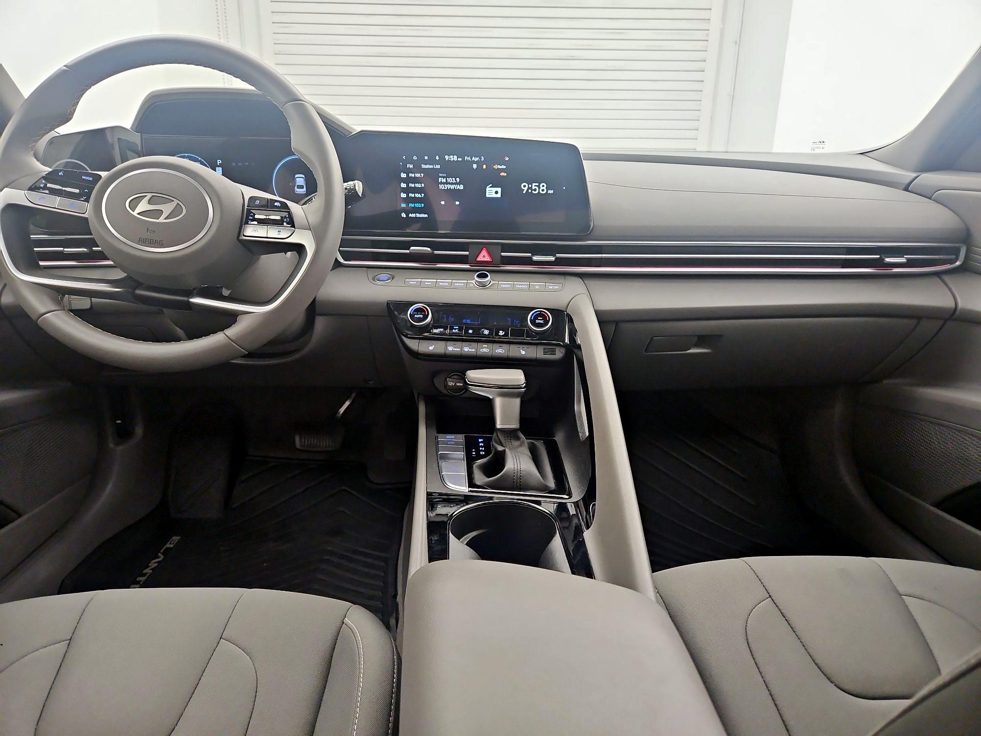 Thumbnail: 2024 Hyundai Elantra - 9