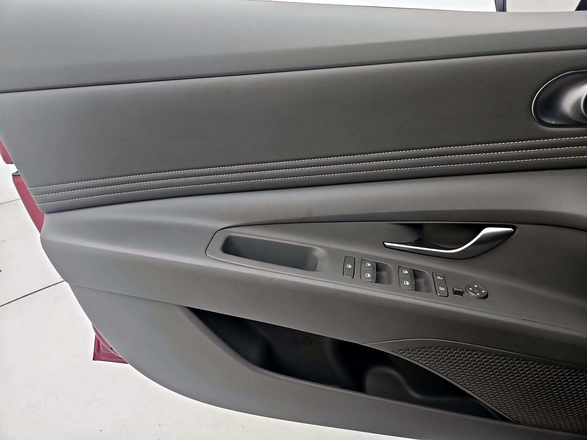 Thumbnail: 2024 Hyundai Elantra - 12