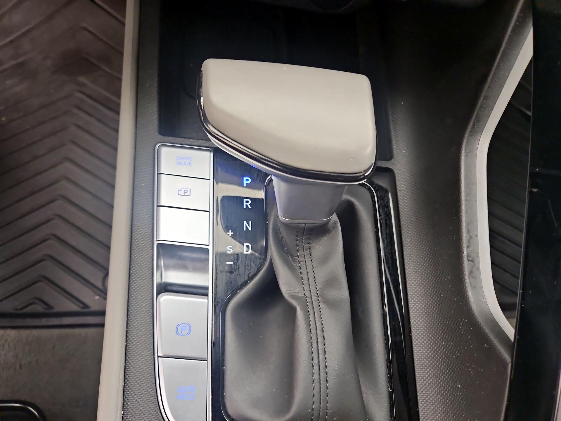 Thumbnail: 2024 Hyundai Elantra - 18