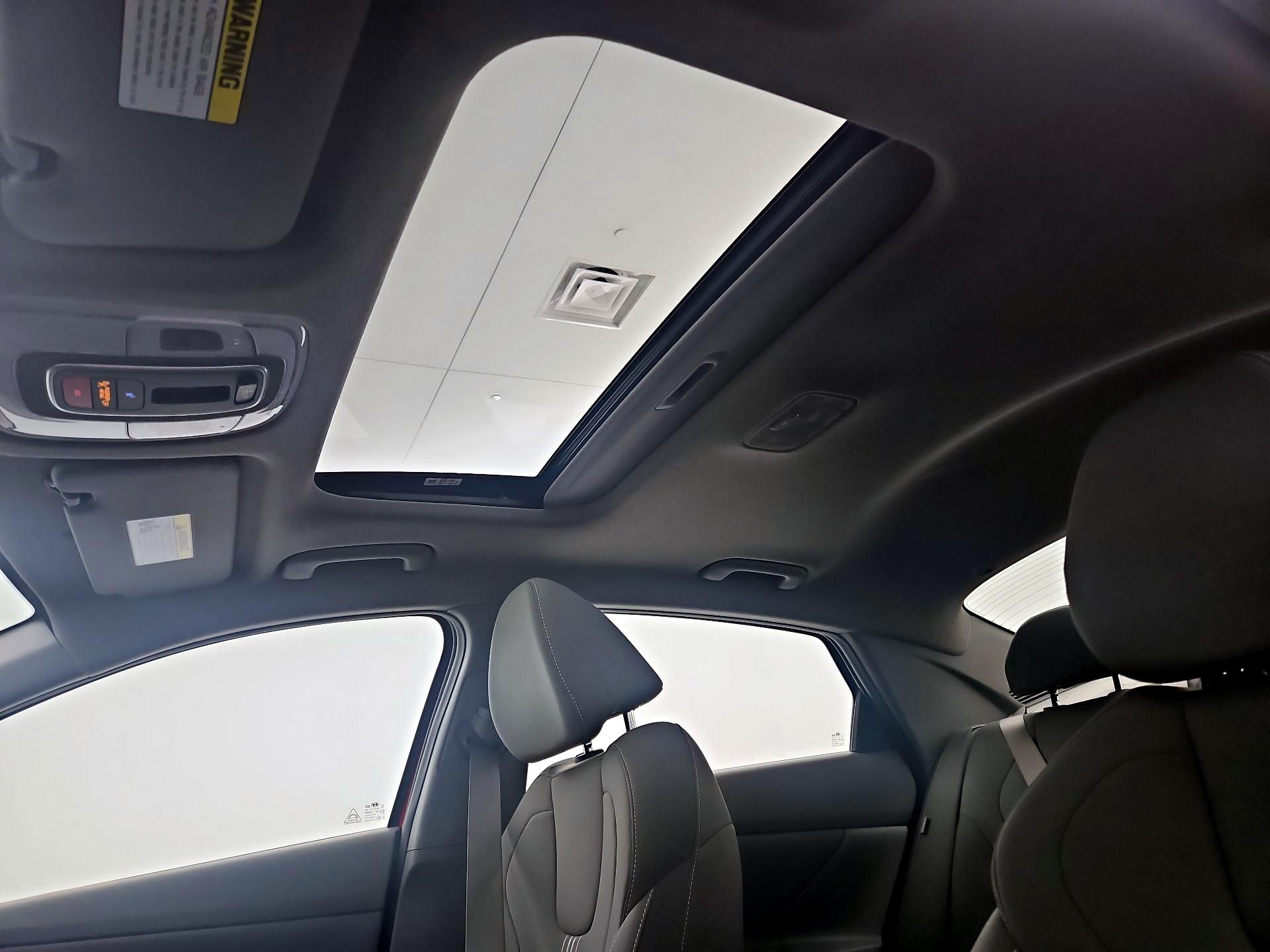 Thumbnail: 2024 Hyundai Elantra - 20